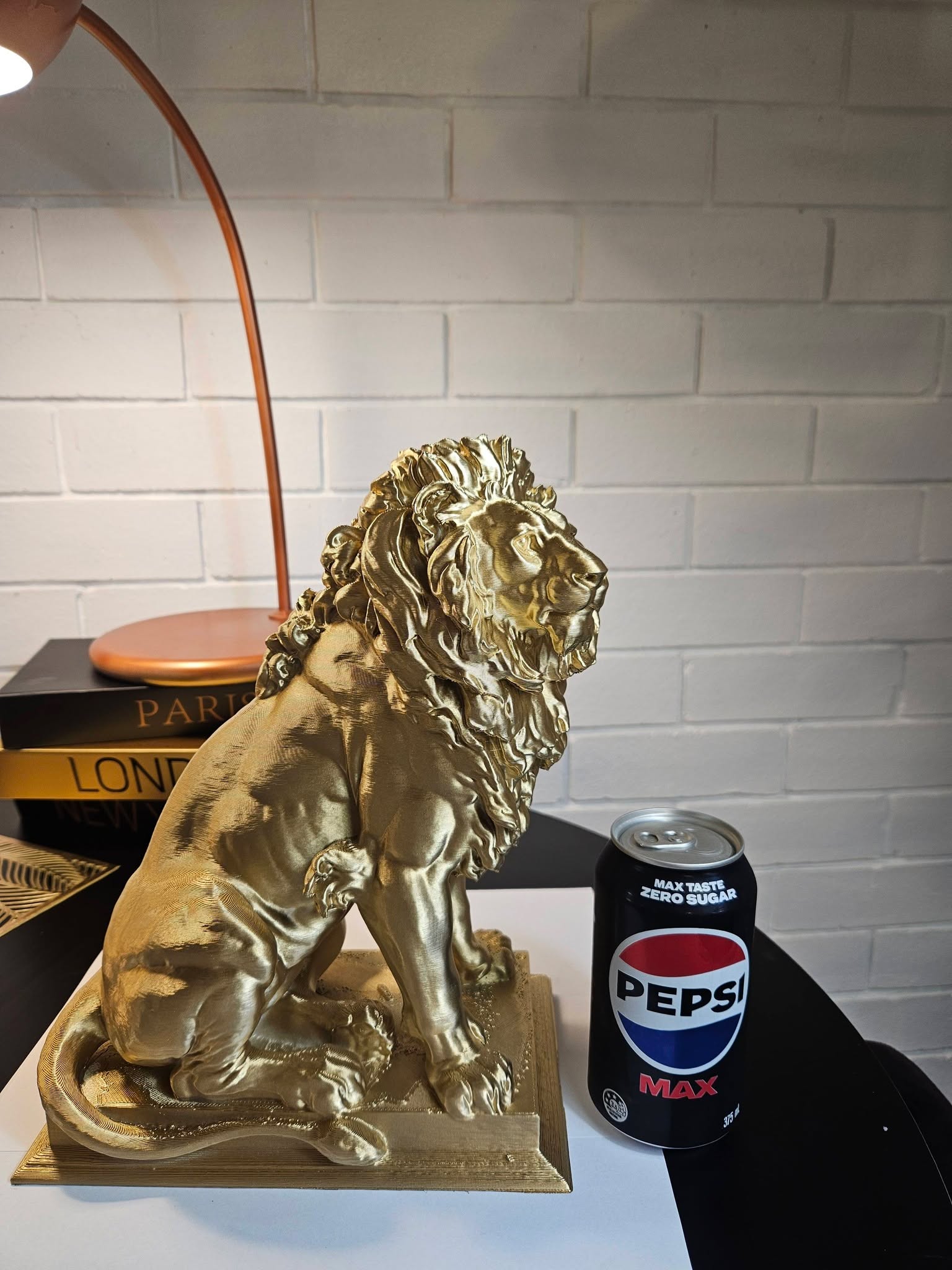Vienna Lion Sculpture – 30cm