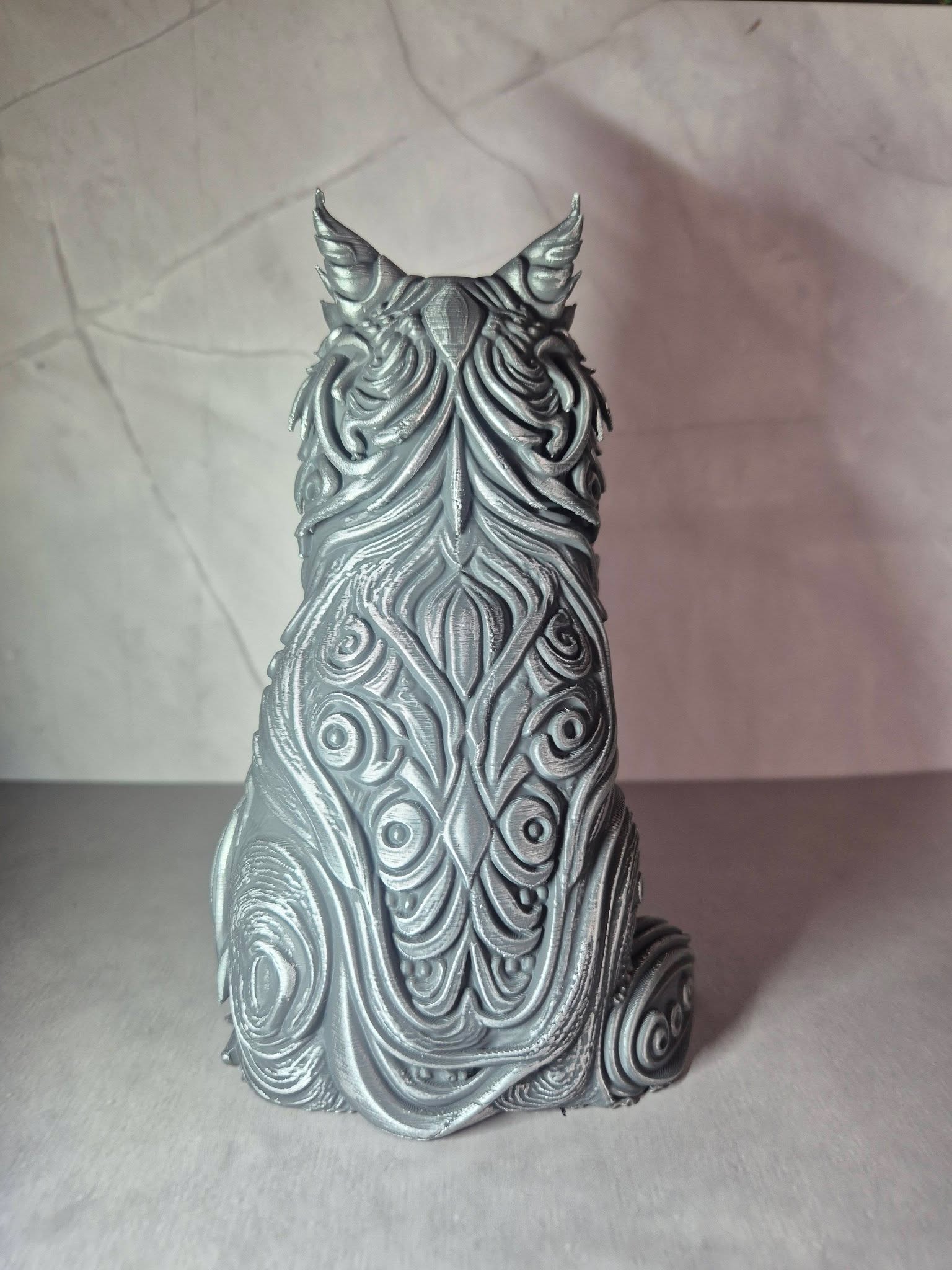 Ornate Maine Coon Cat Sculpture – 18cm