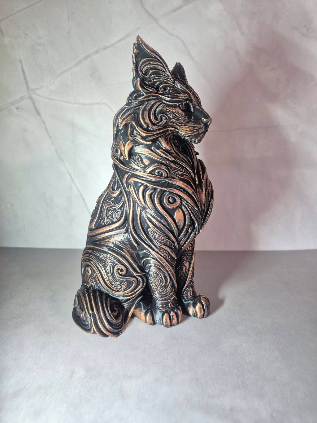 Ornate Maine Coon Cat Sculpture – 18cm