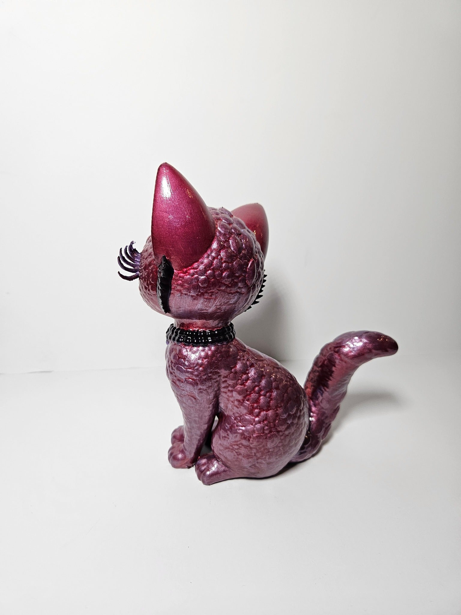 Luna’s Secret Cat Sculpture – 18cm