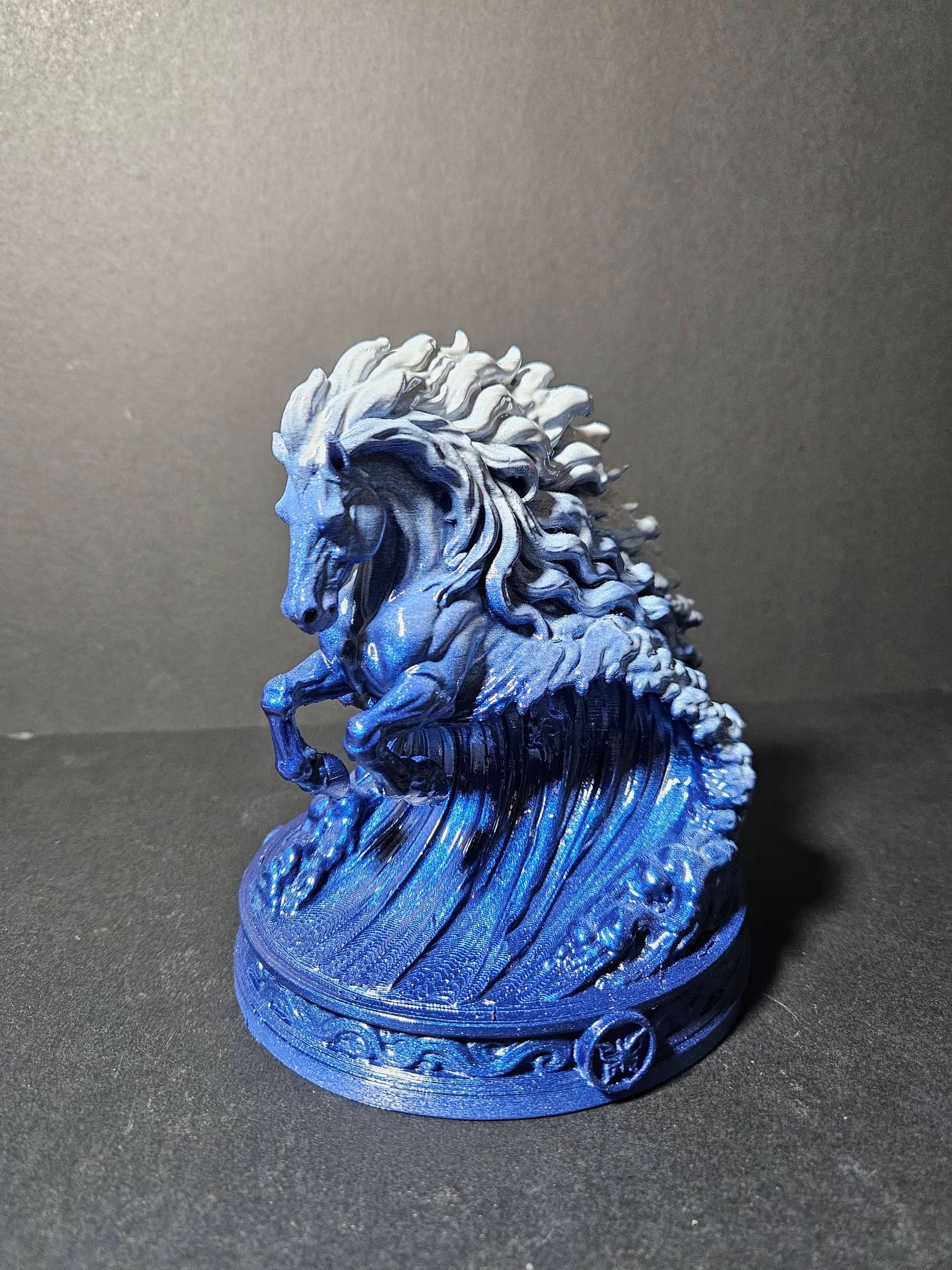 Horse Wave Flow Sculpture – Blue