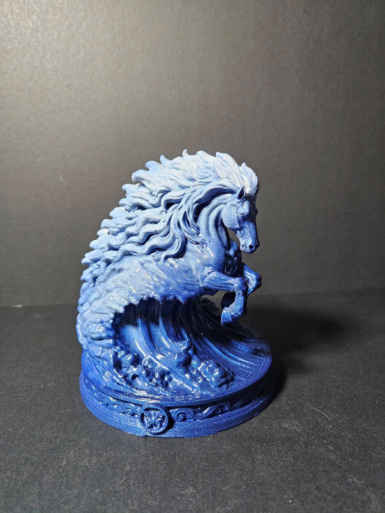 Horse Wave Flow Sculpture – Blue