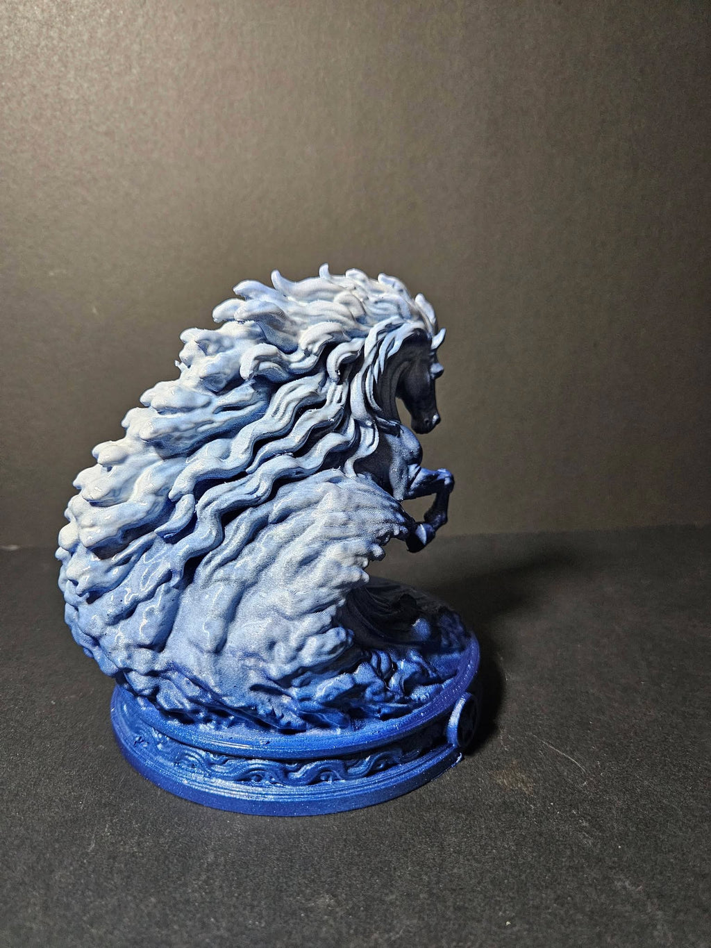 Horse Wave Flow Sculpture – Blue