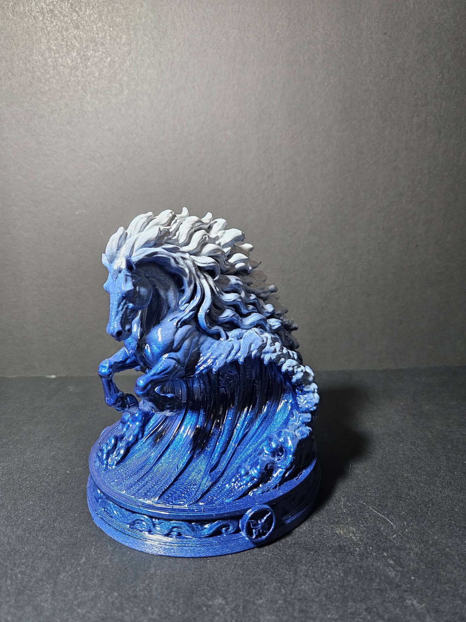 Horse Wave Flow Sculpture – Blue