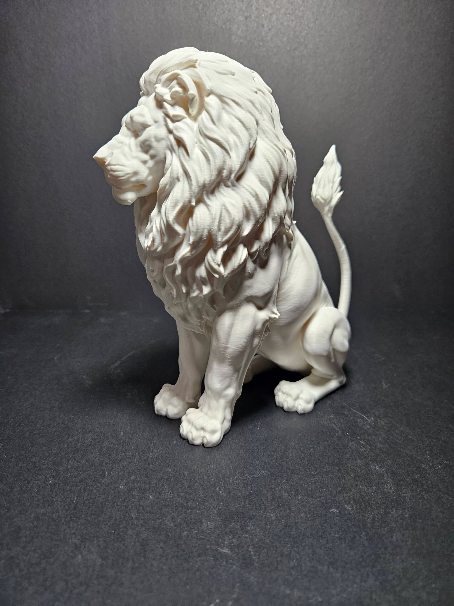 LUXE Lion Sculpture – 21cm