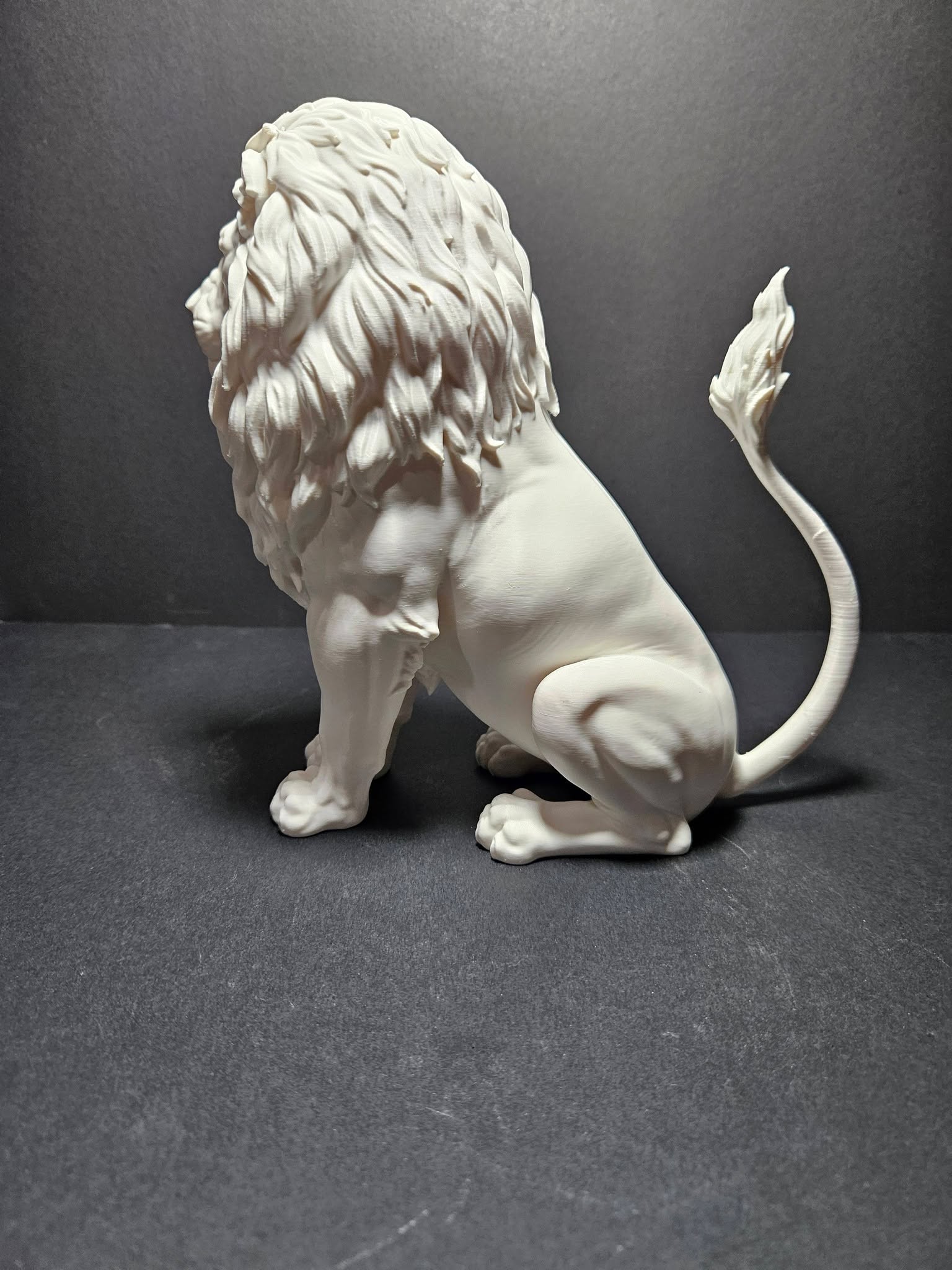 LUXE Lion Sculpture – 21cm