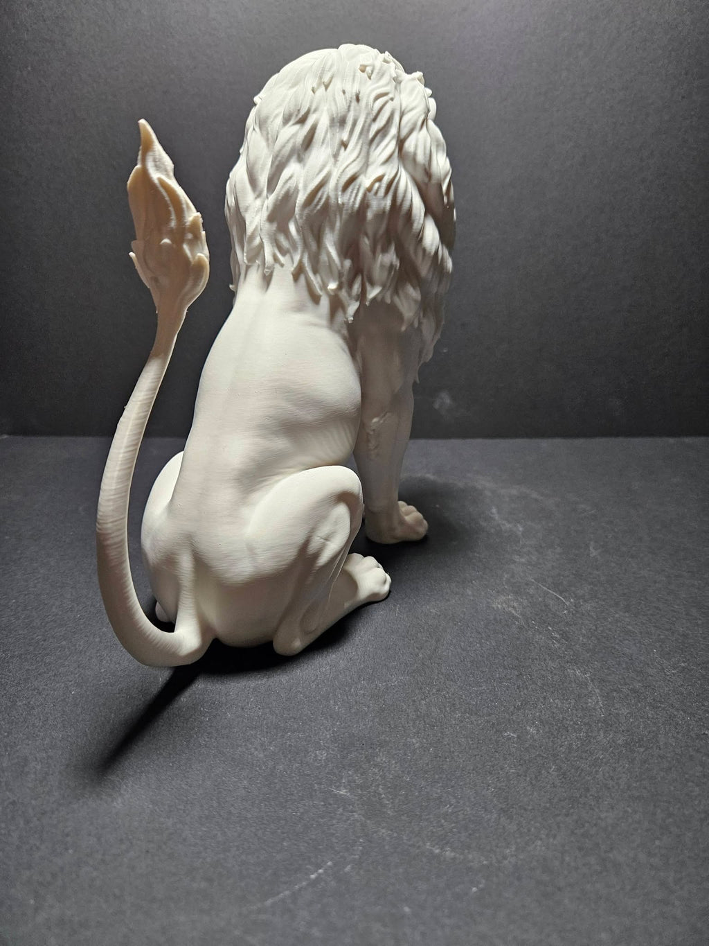 LUXE Lion Sculpture – 21cm
