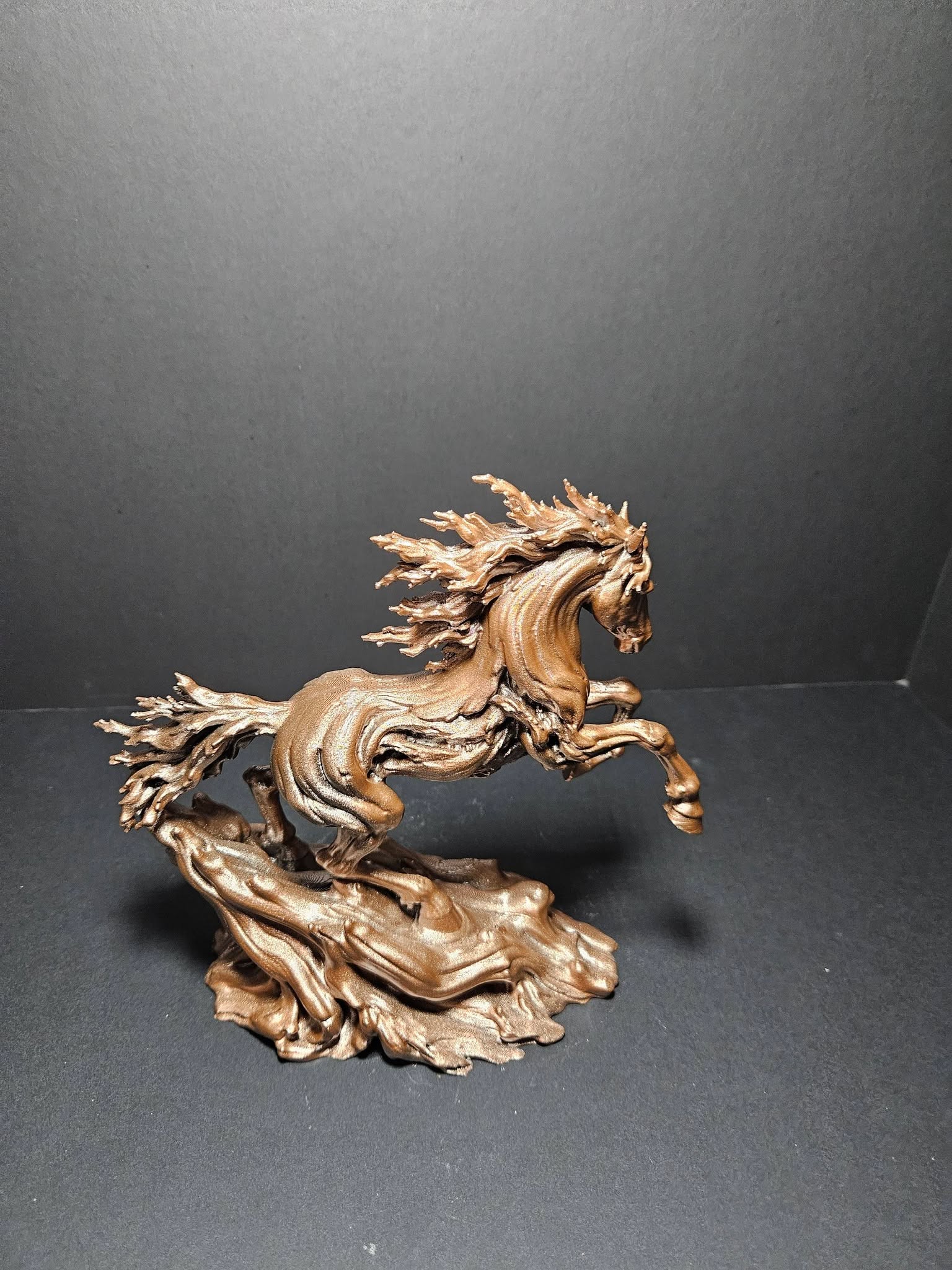 Driftwood Horse Sculpture – Metallic Rose