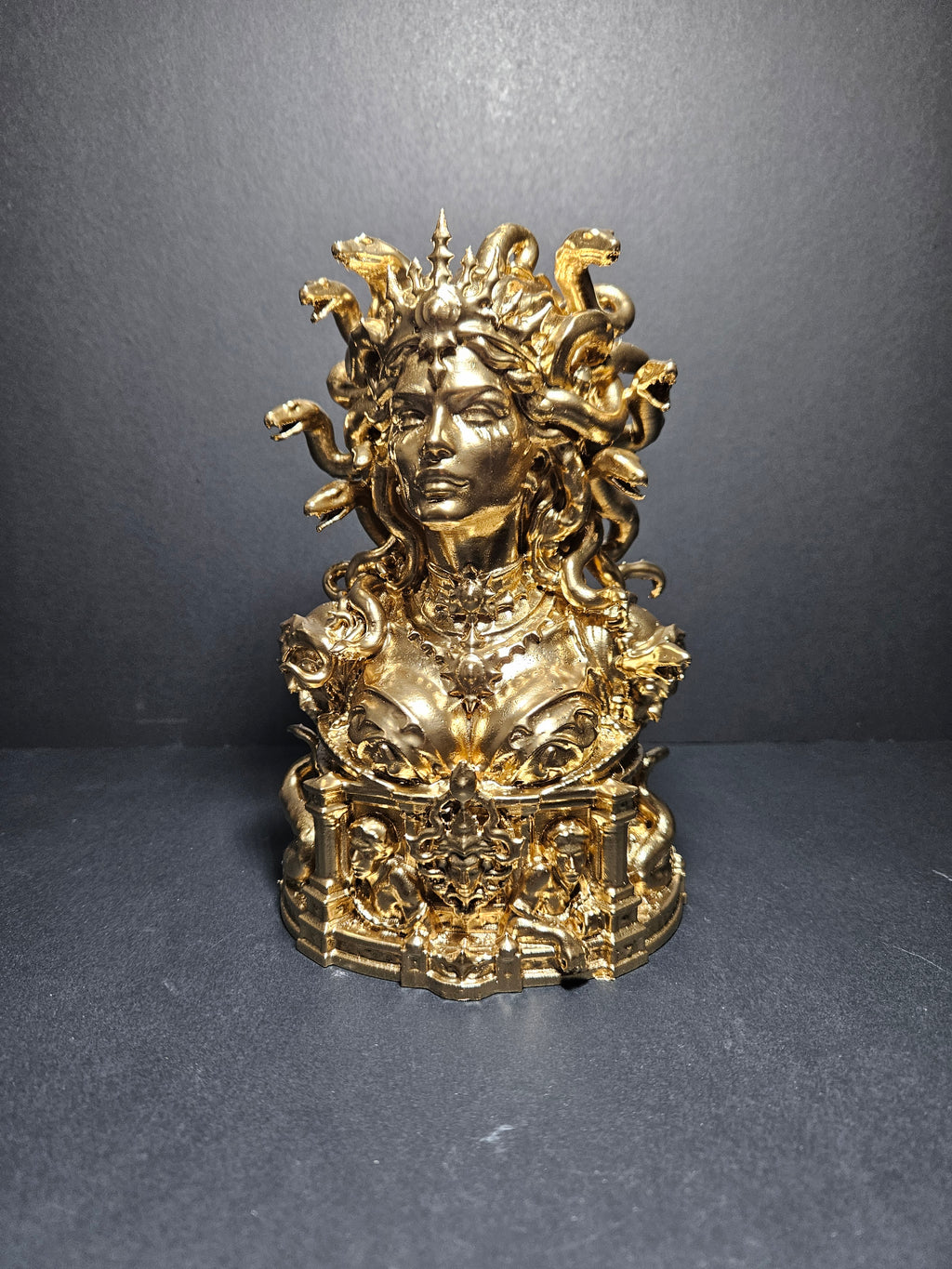 Medusa – Luxe Gold Bust Sculpture
