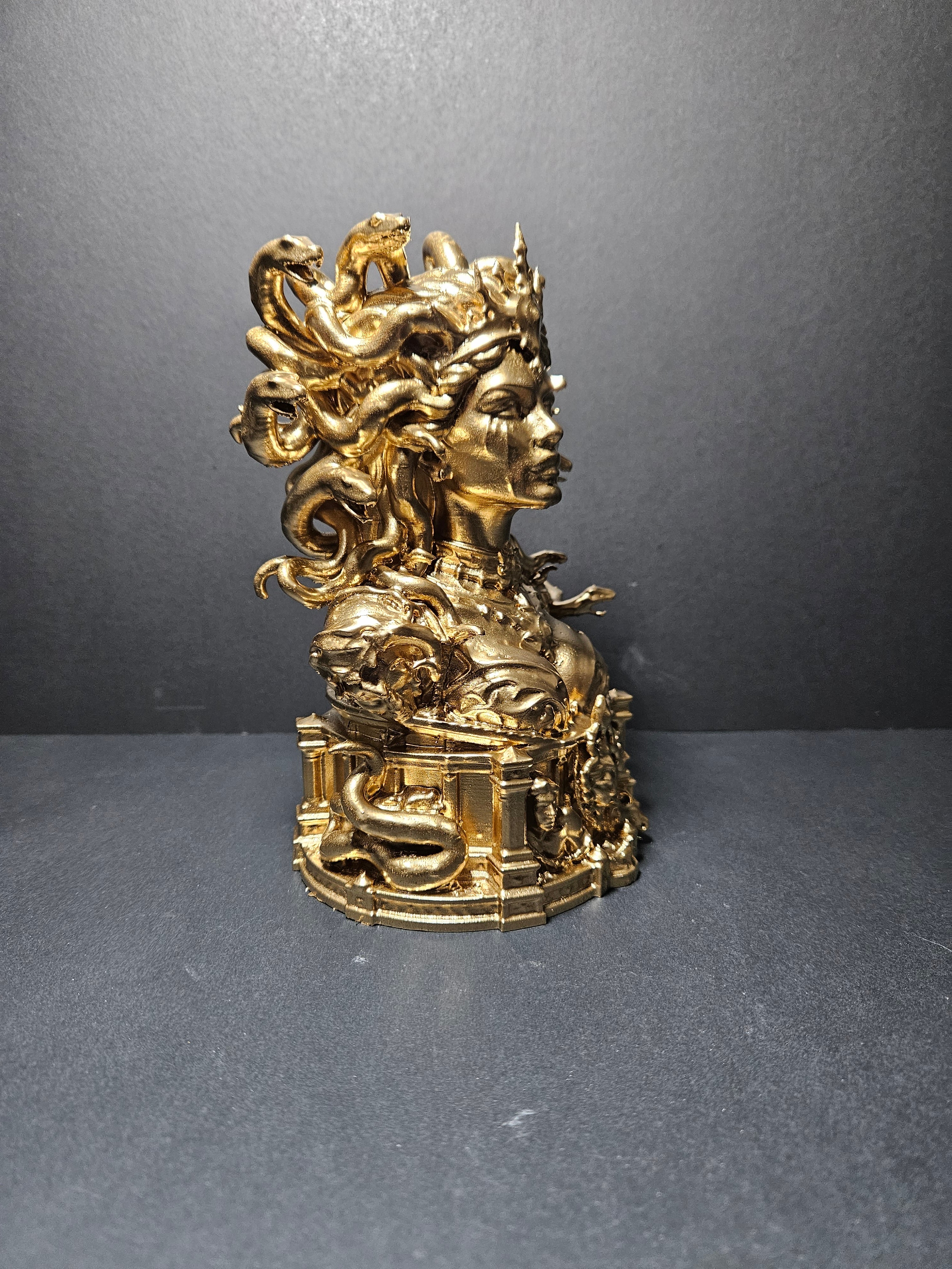 Medusa – Luxe Gold Bust Sculpture
