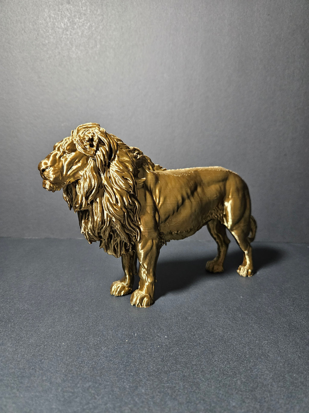 Antique Gold Lion – 20cm Sculpture