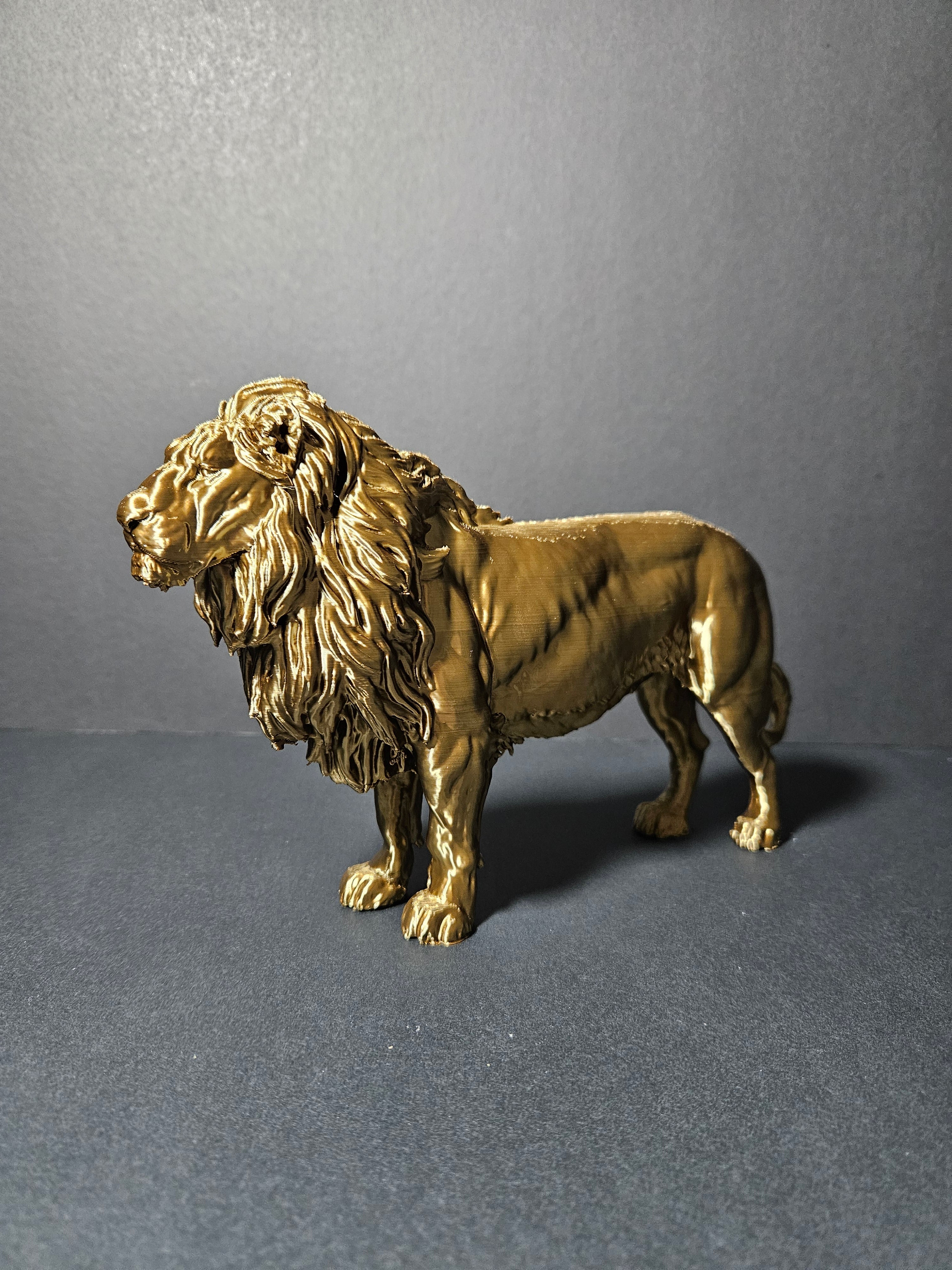 Antique Gold Lion – 20cm Sculpture