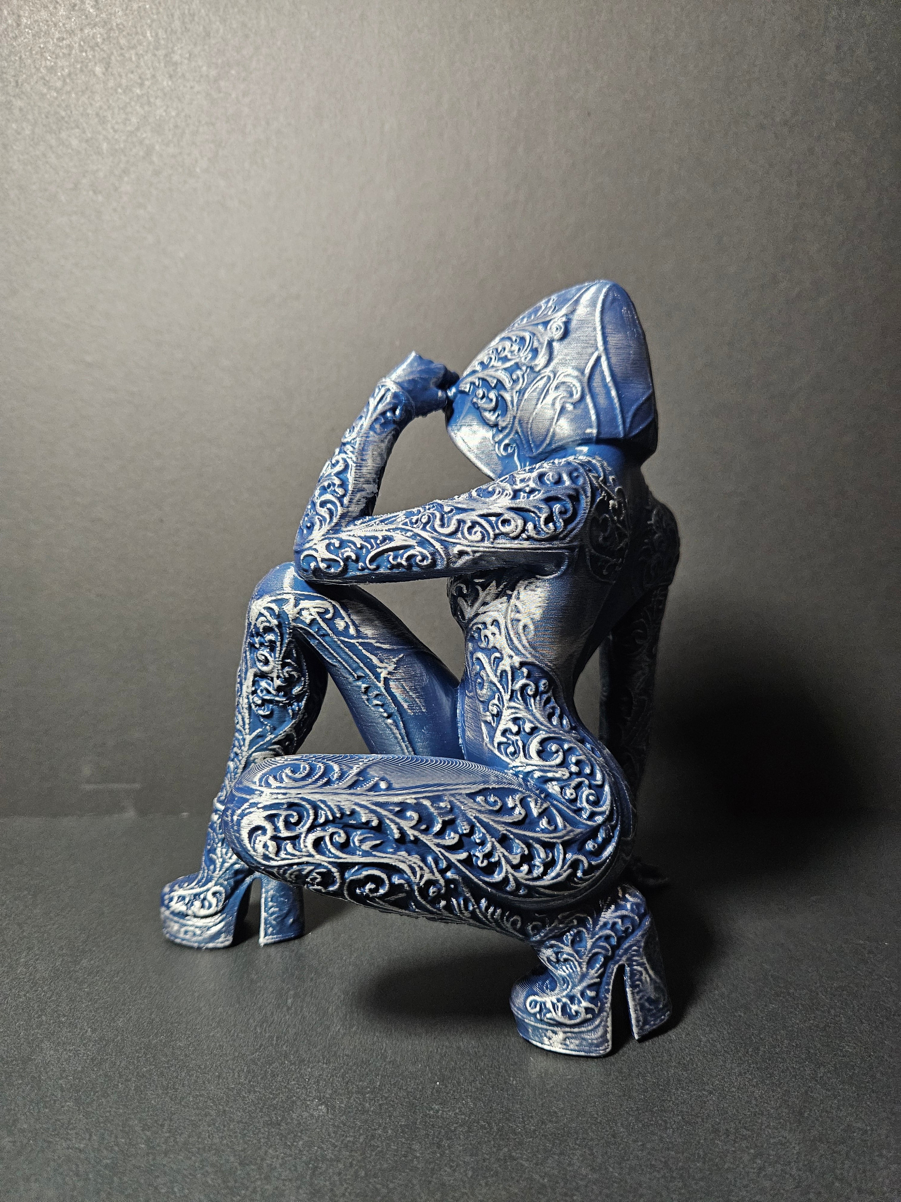 Midnight Oracle – 18cm Designer Sculpture