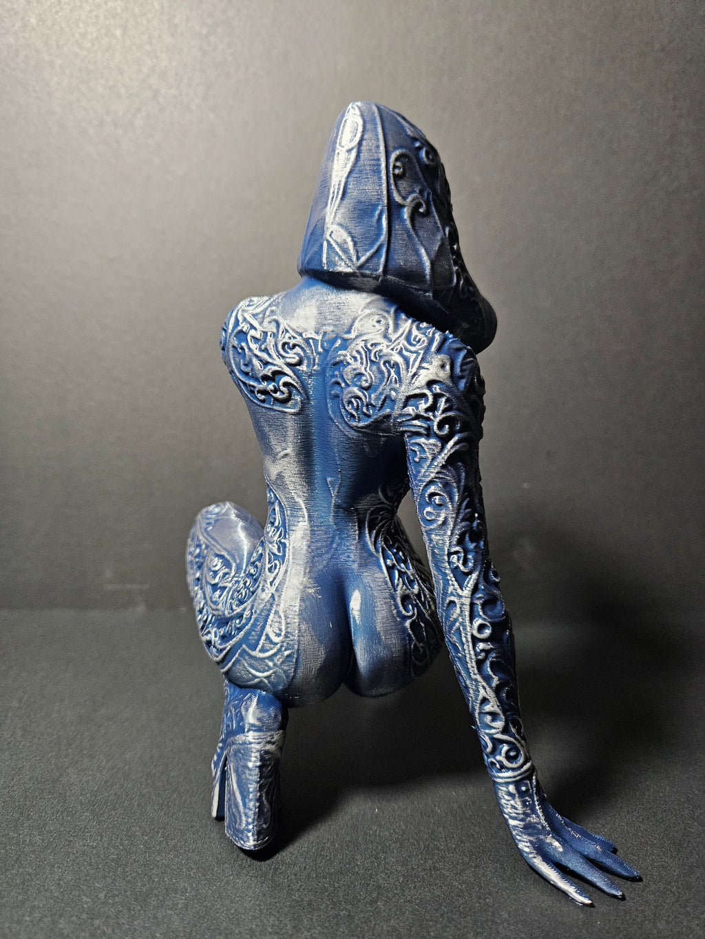 Midnight Oracle – 18cm Designer Sculpture