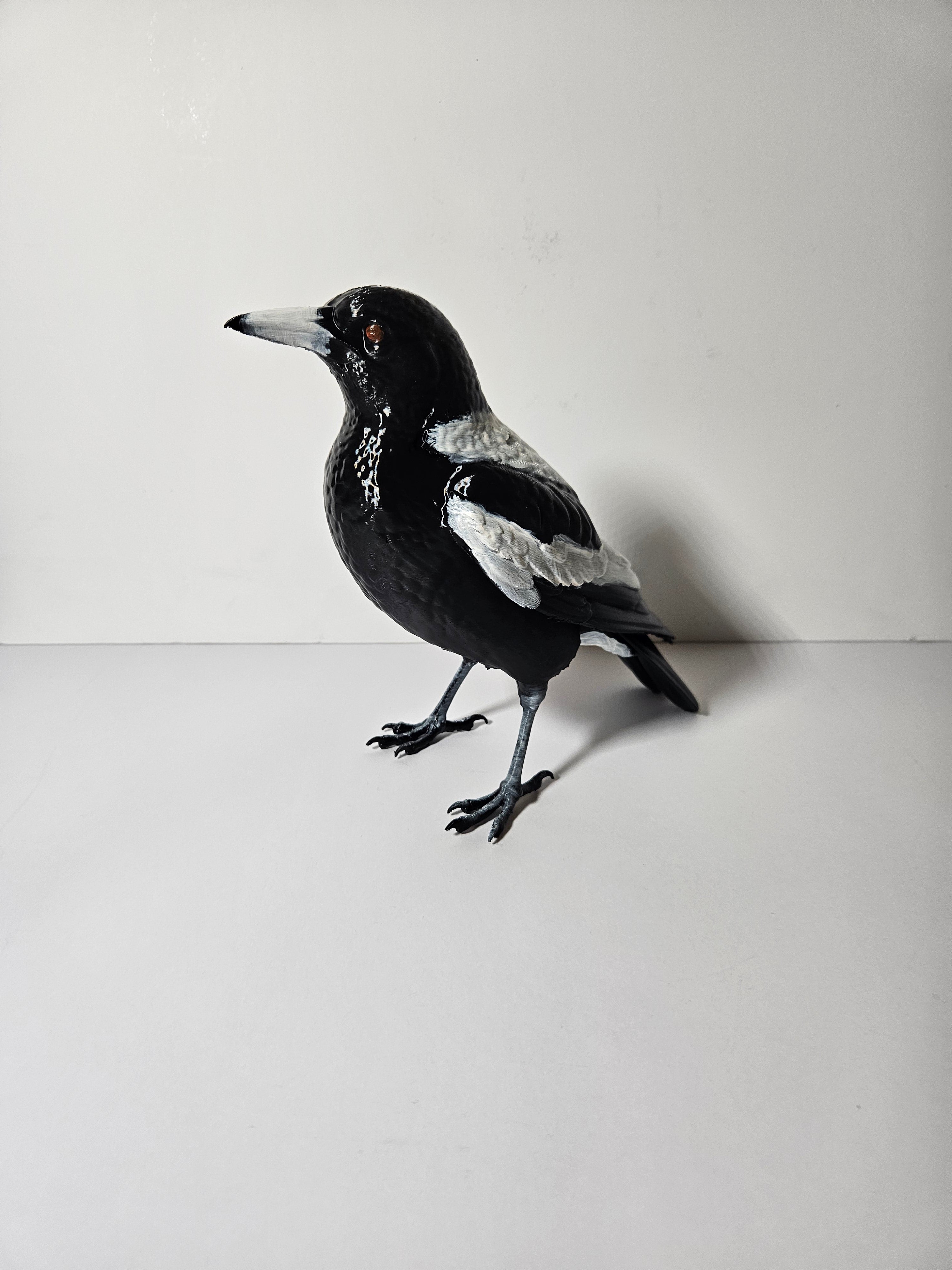 Australian Magpie – 22cm Bird Sculpture