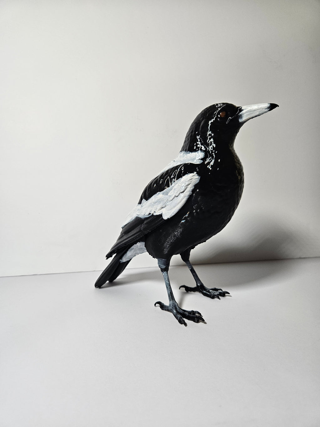 Australian Magpie – 22cm Bird Sculpture