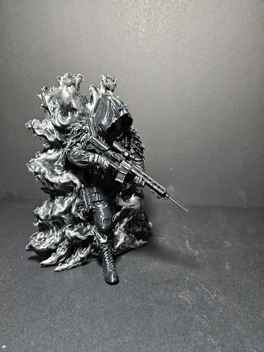 Special Ops Skull Hoodie Sculpture – 22cm