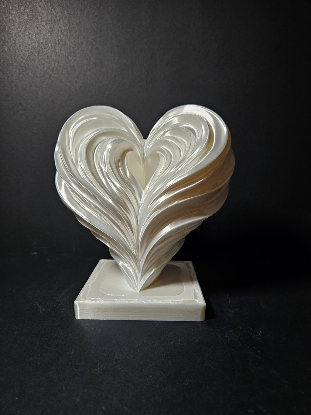 Flow Heart Sculpture – White Silk – 20cm