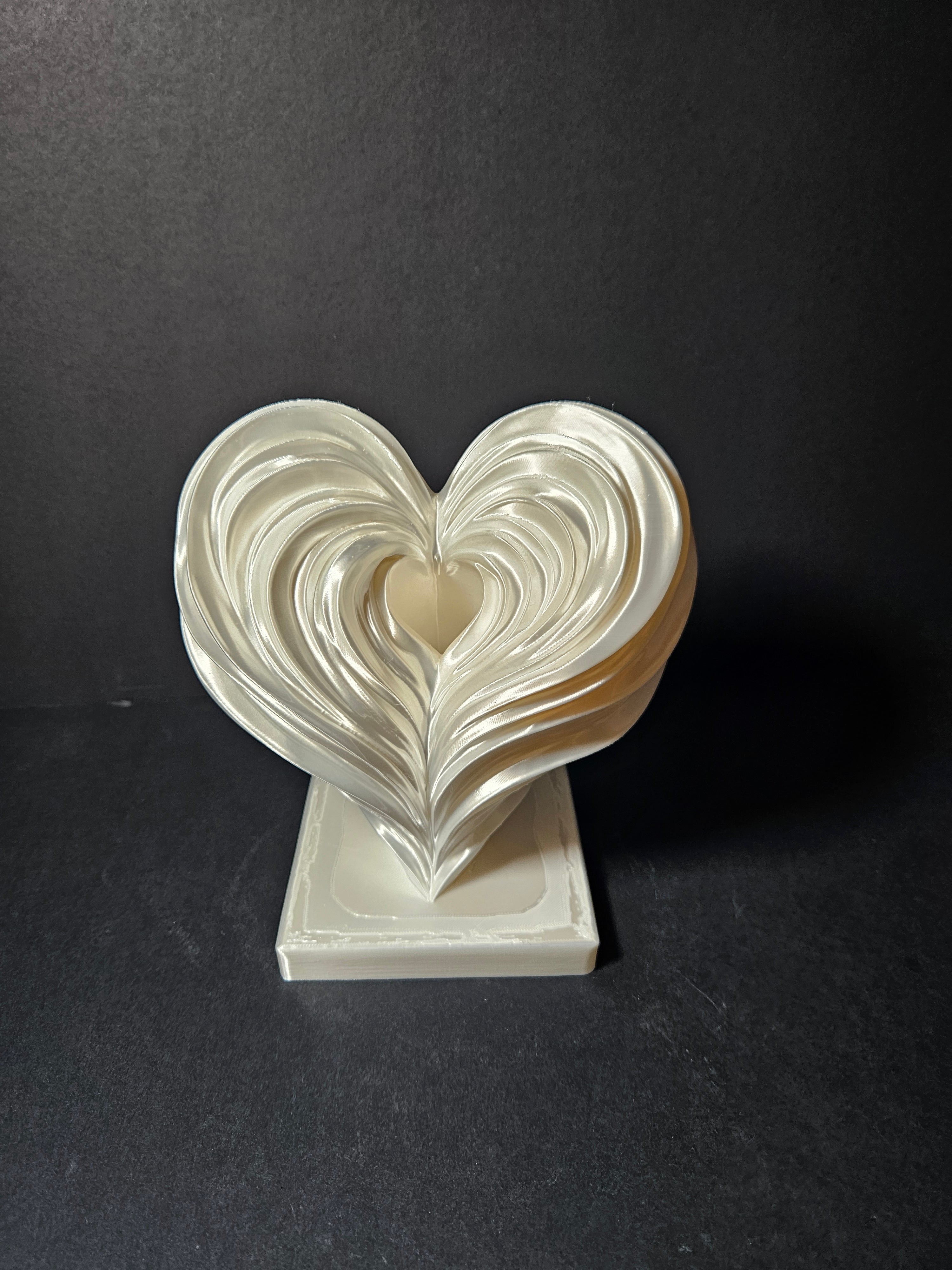Flow Heart Sculpture – White Silk – 20cm