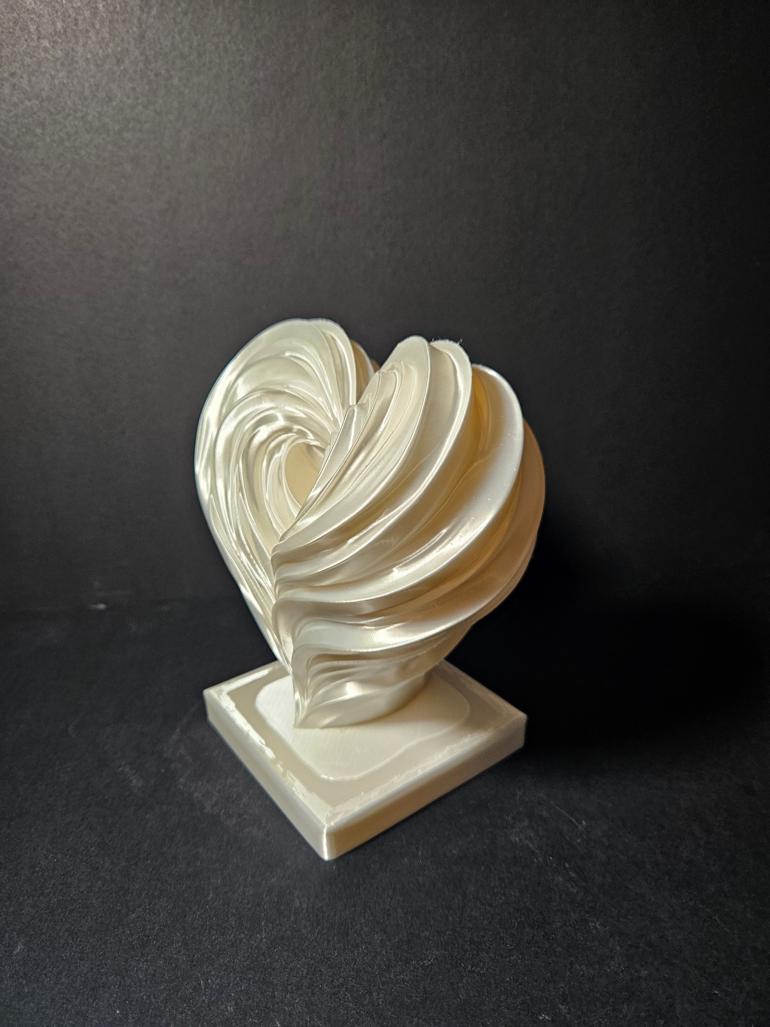 Flow Heart Sculpture – White Silk – 20cm