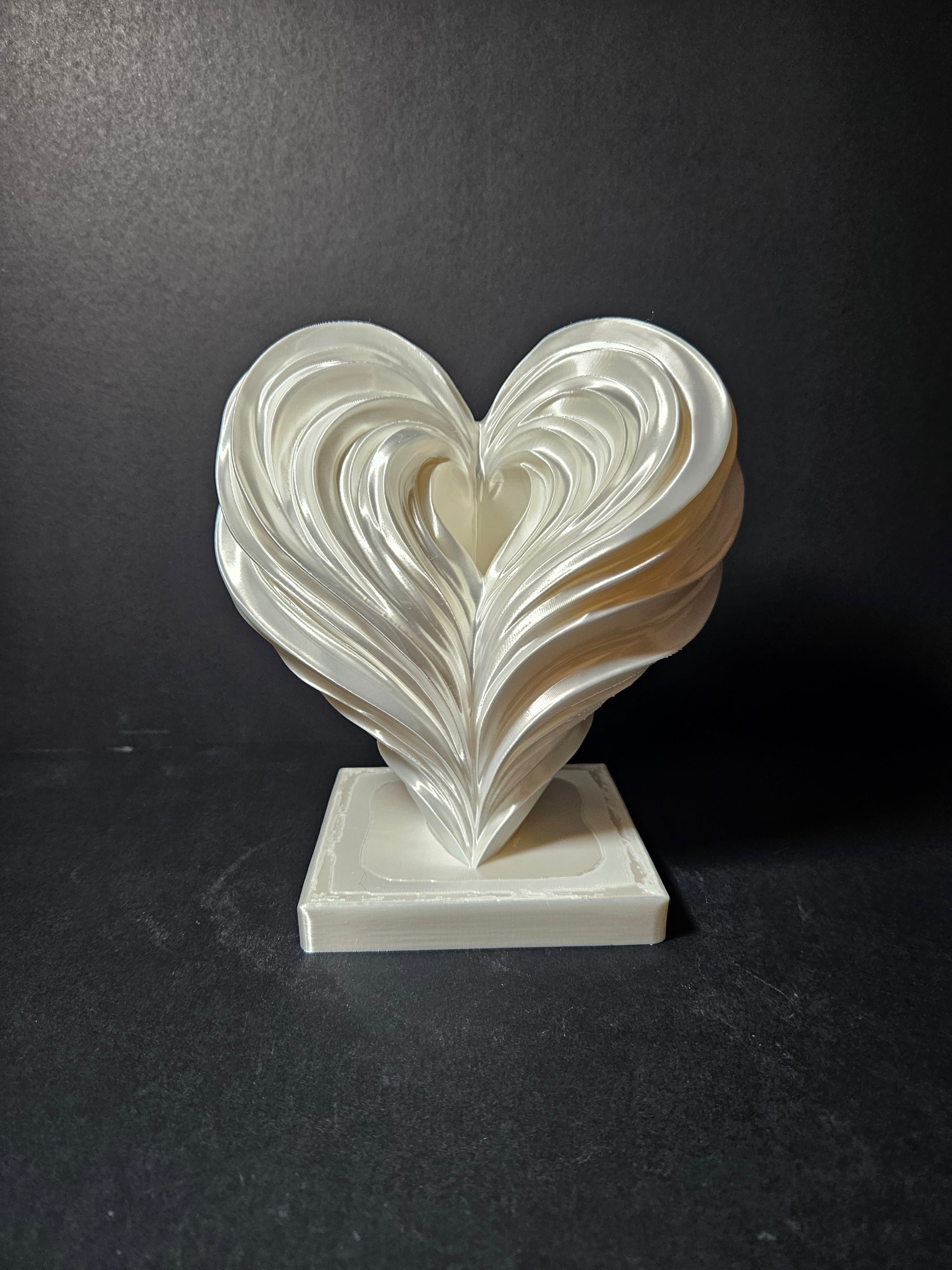 Flow Heart Sculpture – White Silk – 20cm
