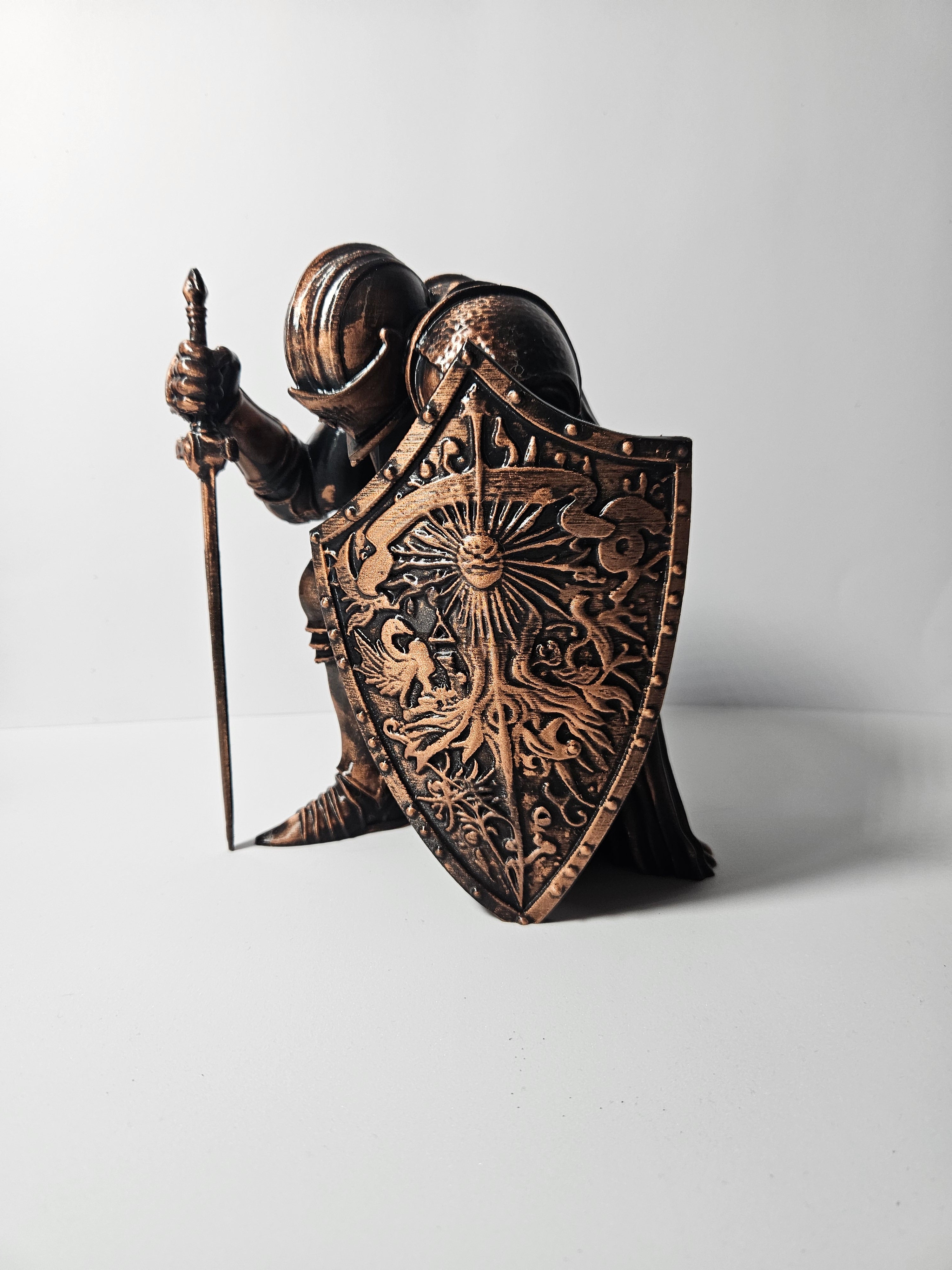 NZ Warrior Sculpture – 20cm