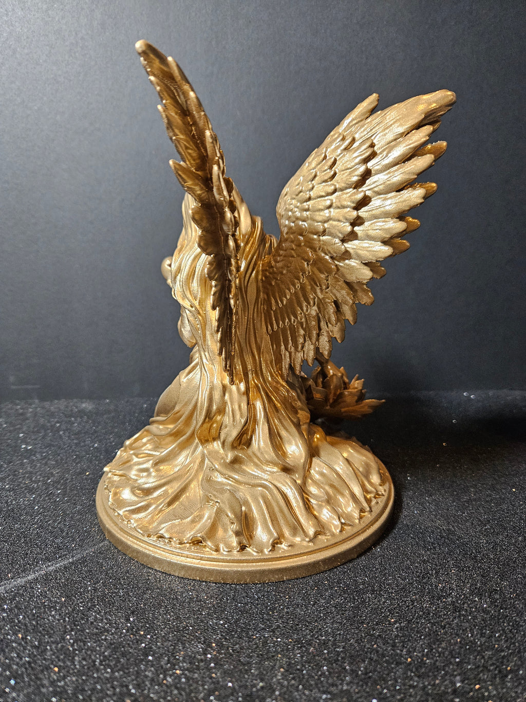 Mending Grace – Angel Sculpture