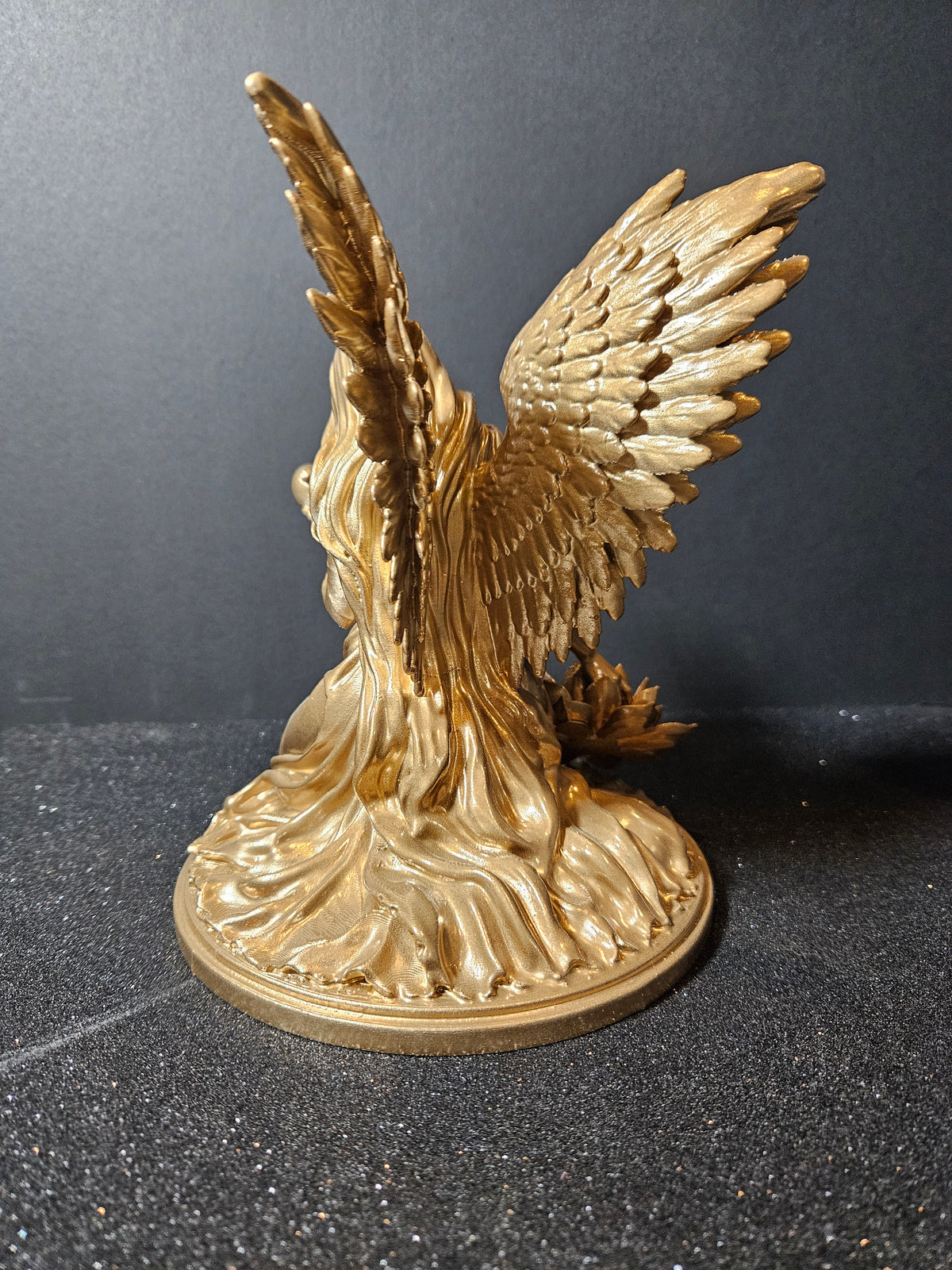 Mending Grace – Angel Sculpture