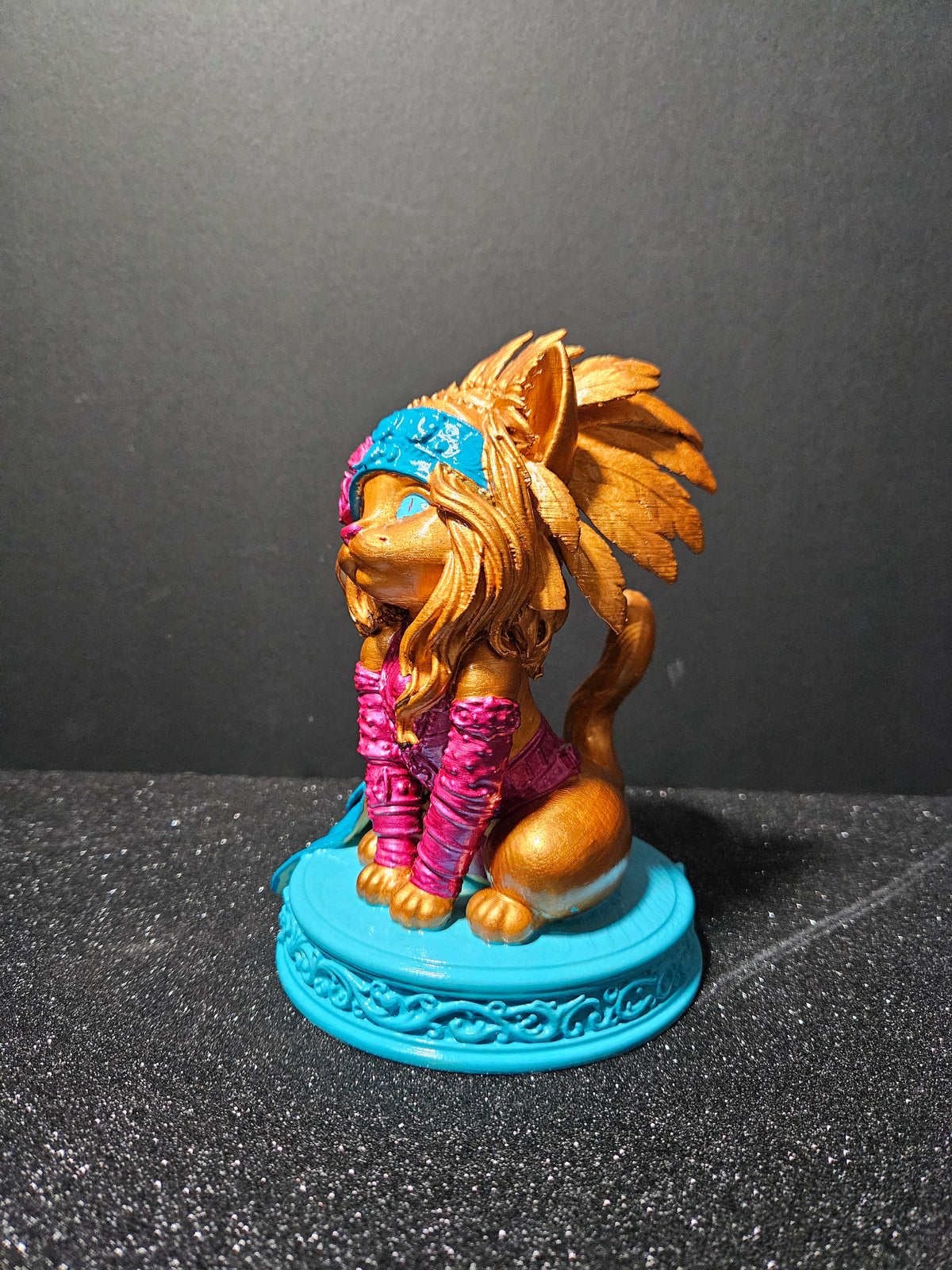 Cleo – The Cool Cat | 18cm Sculpture