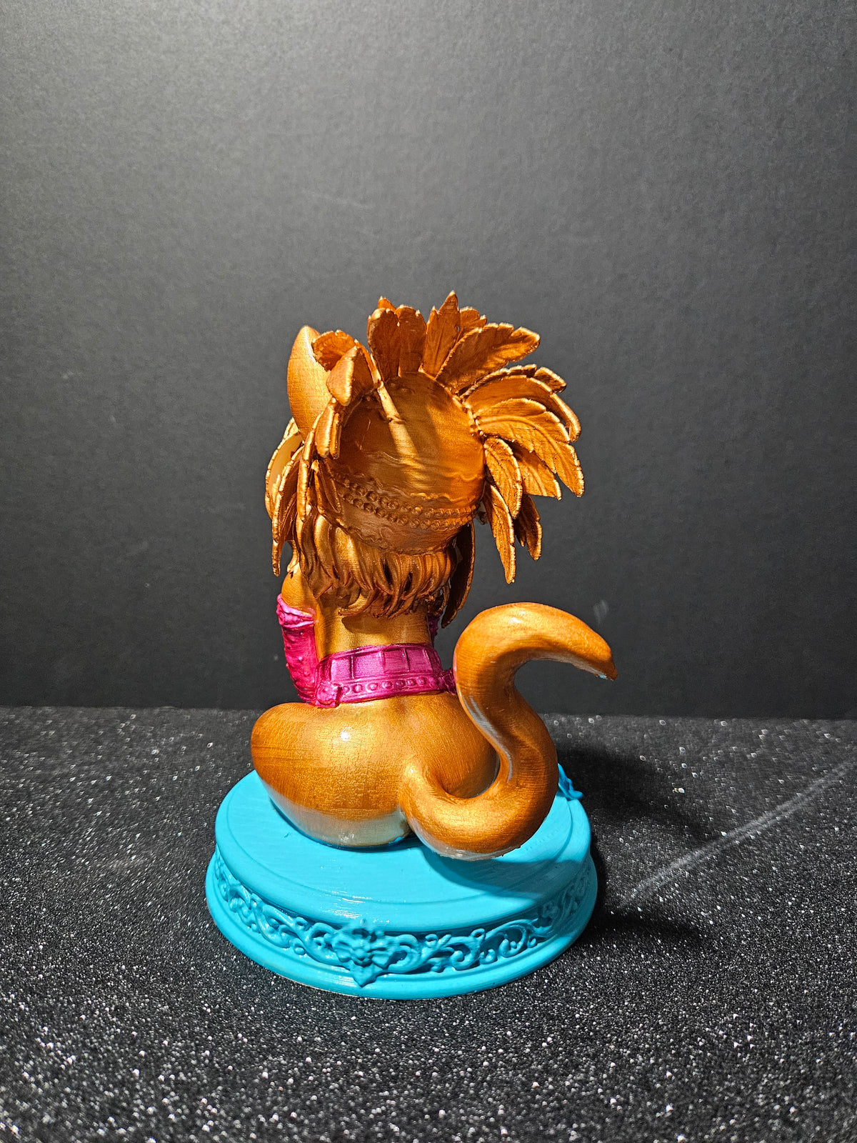 Cleo – The Cool Cat | 18cm Sculpture