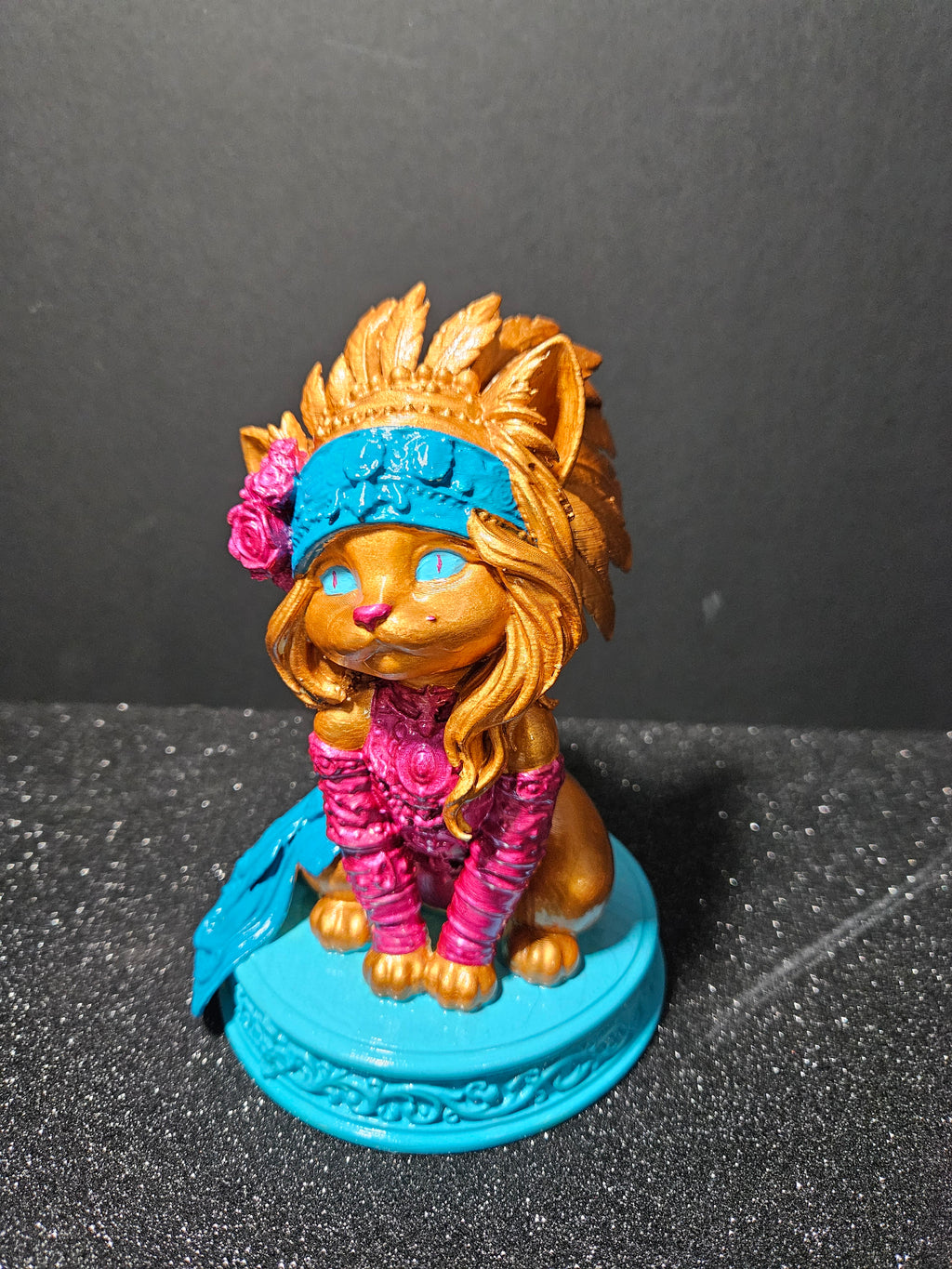 Cleo – The Cool Cat | 18cm Sculpture
