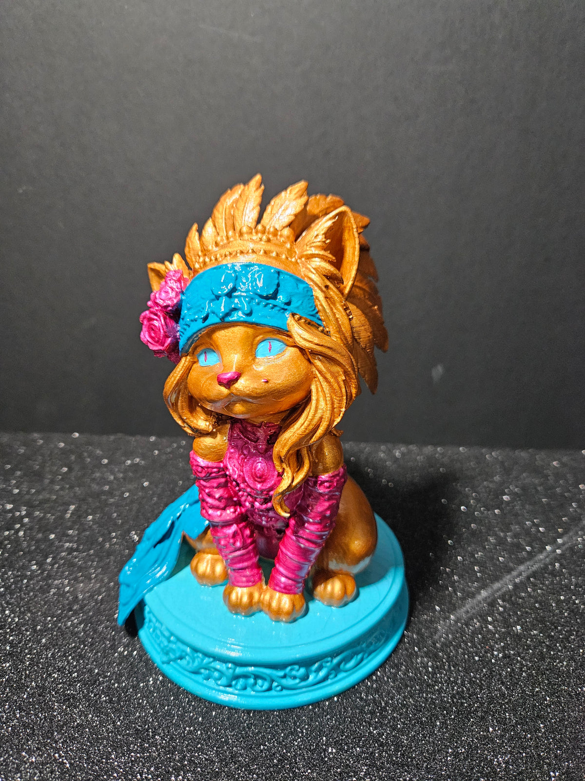 Cleo – The Cool Cat | 18cm Sculpture