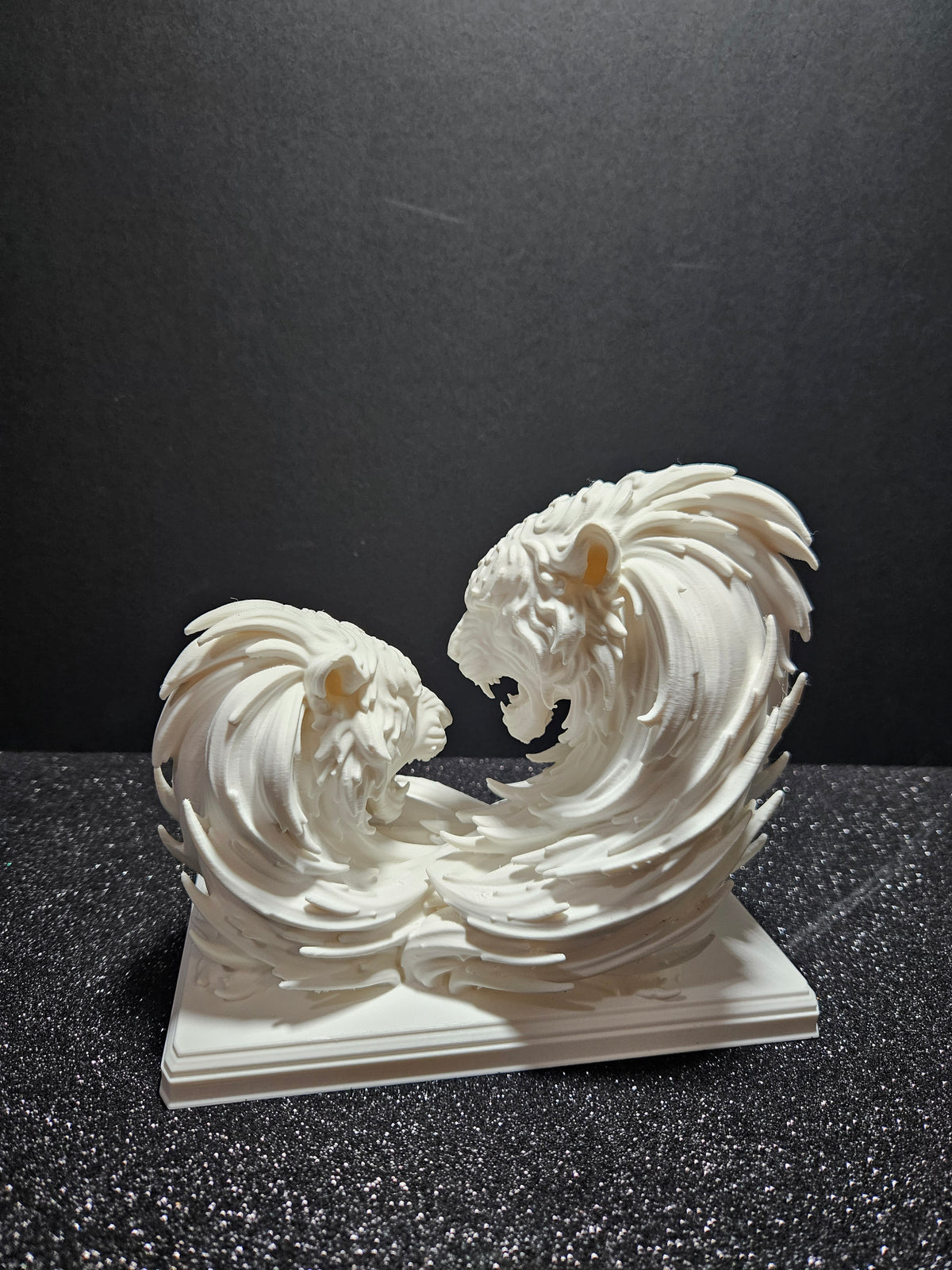 Balance of Beasts – Tiger Yin Yang Sculpture