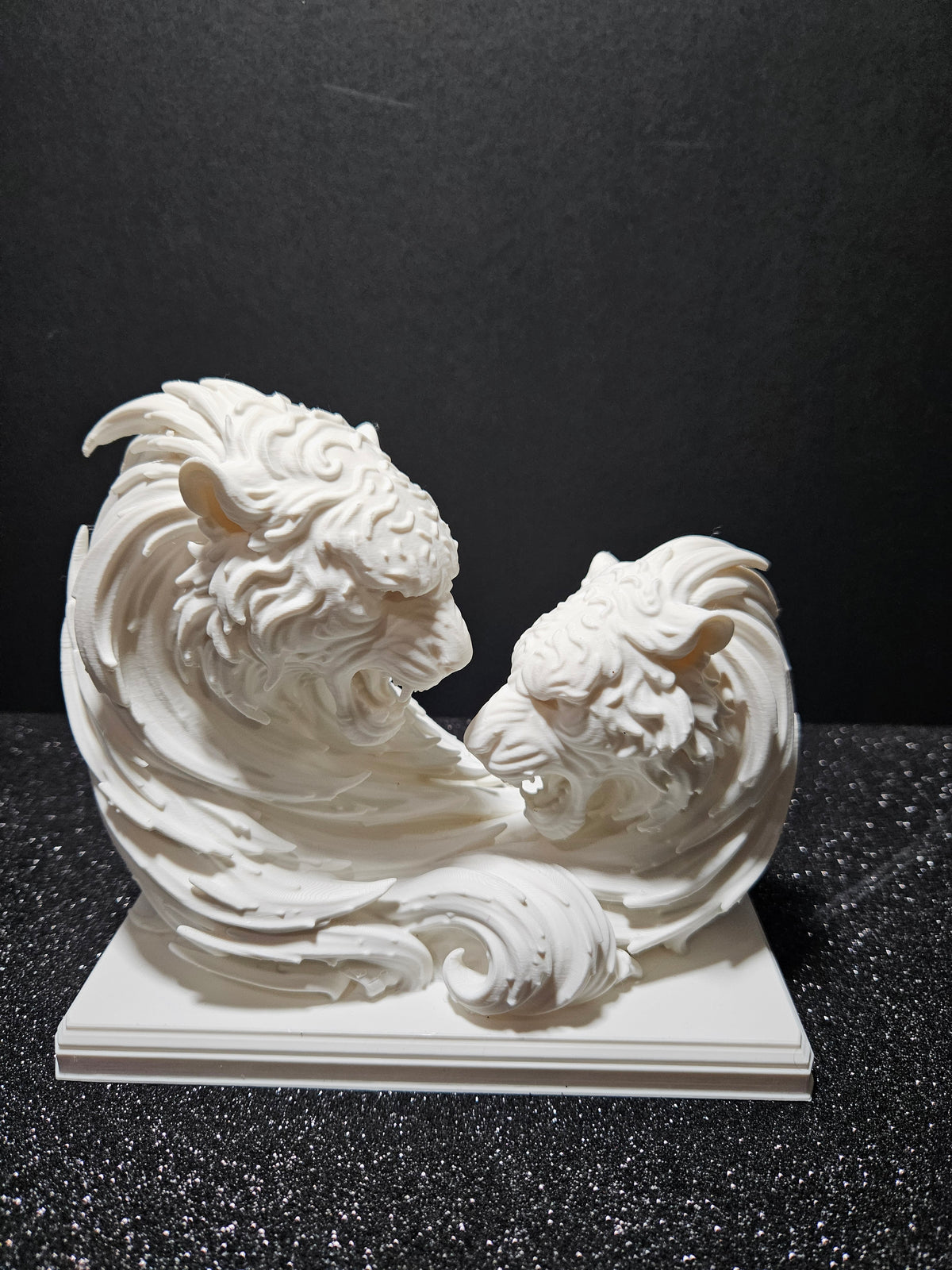Balance of Beasts – Tiger Yin Yang Sculpture