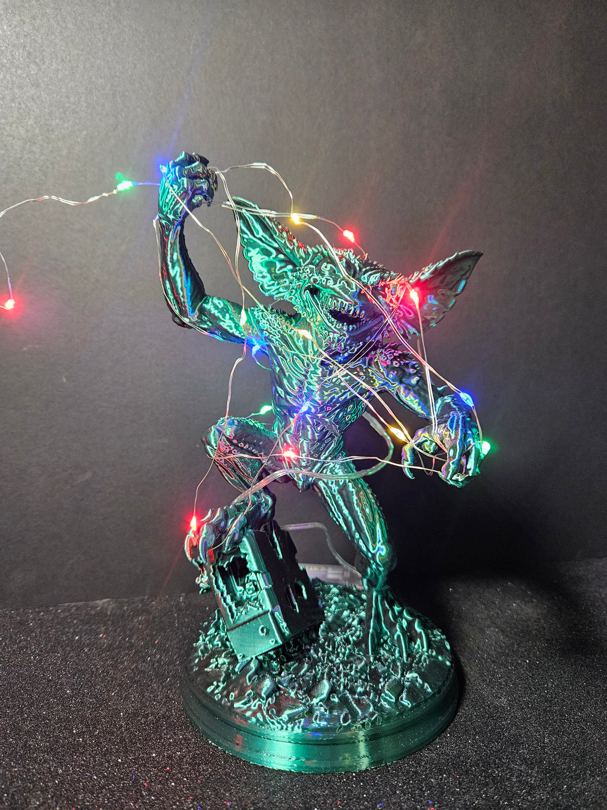Gremlin Lights ✨🎄 | Light-Up Gremlin Sculpture – 25cm