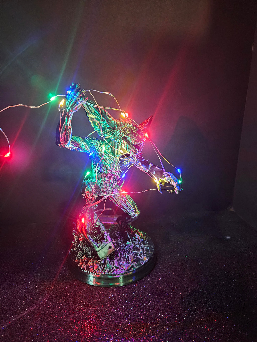 Gremlin Lights ✨🎄 | Light-Up Gremlin Sculpture – 25cm