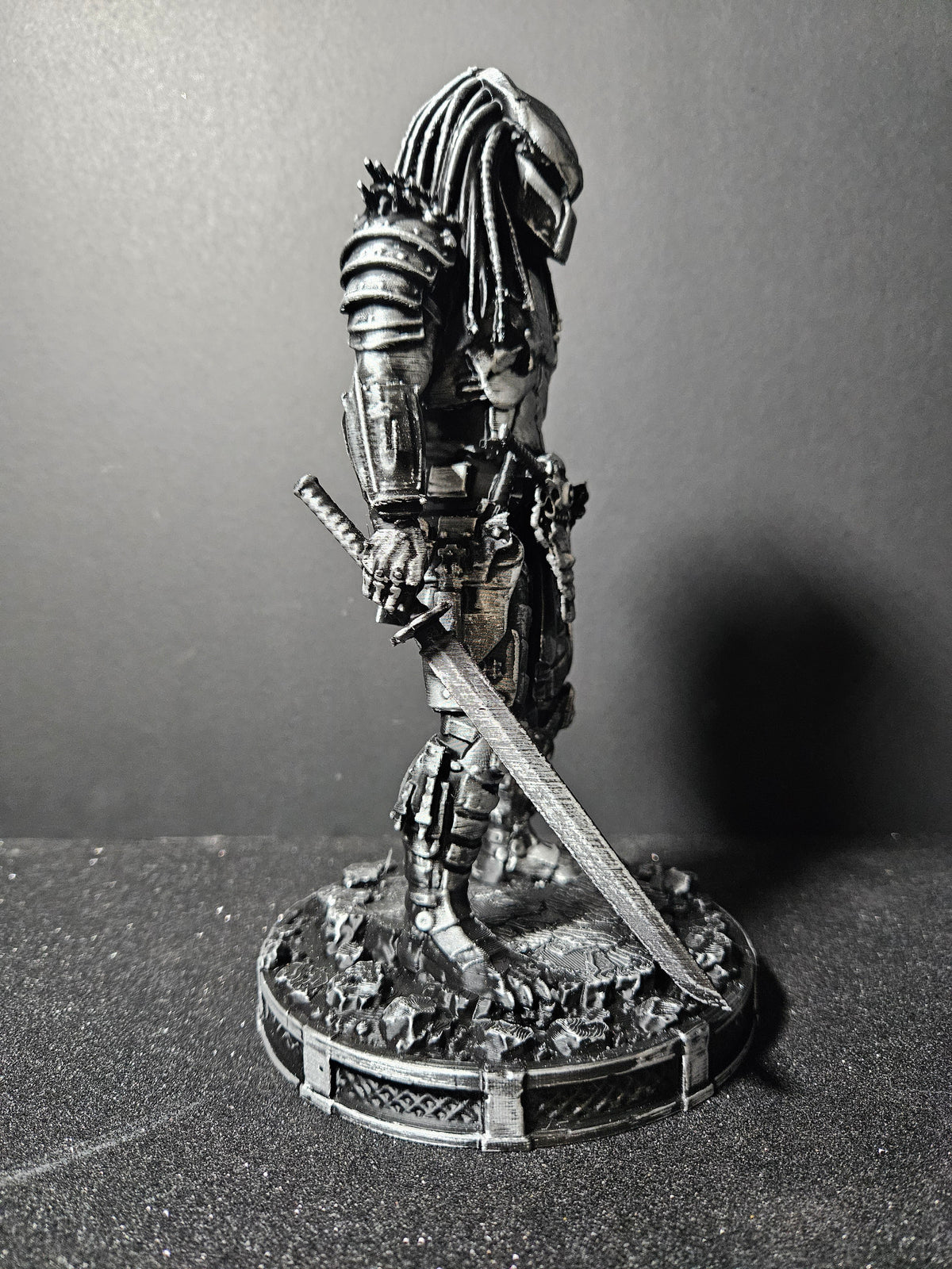 Predator Hunter ⚔️ | Predator Sculpture – 25cm