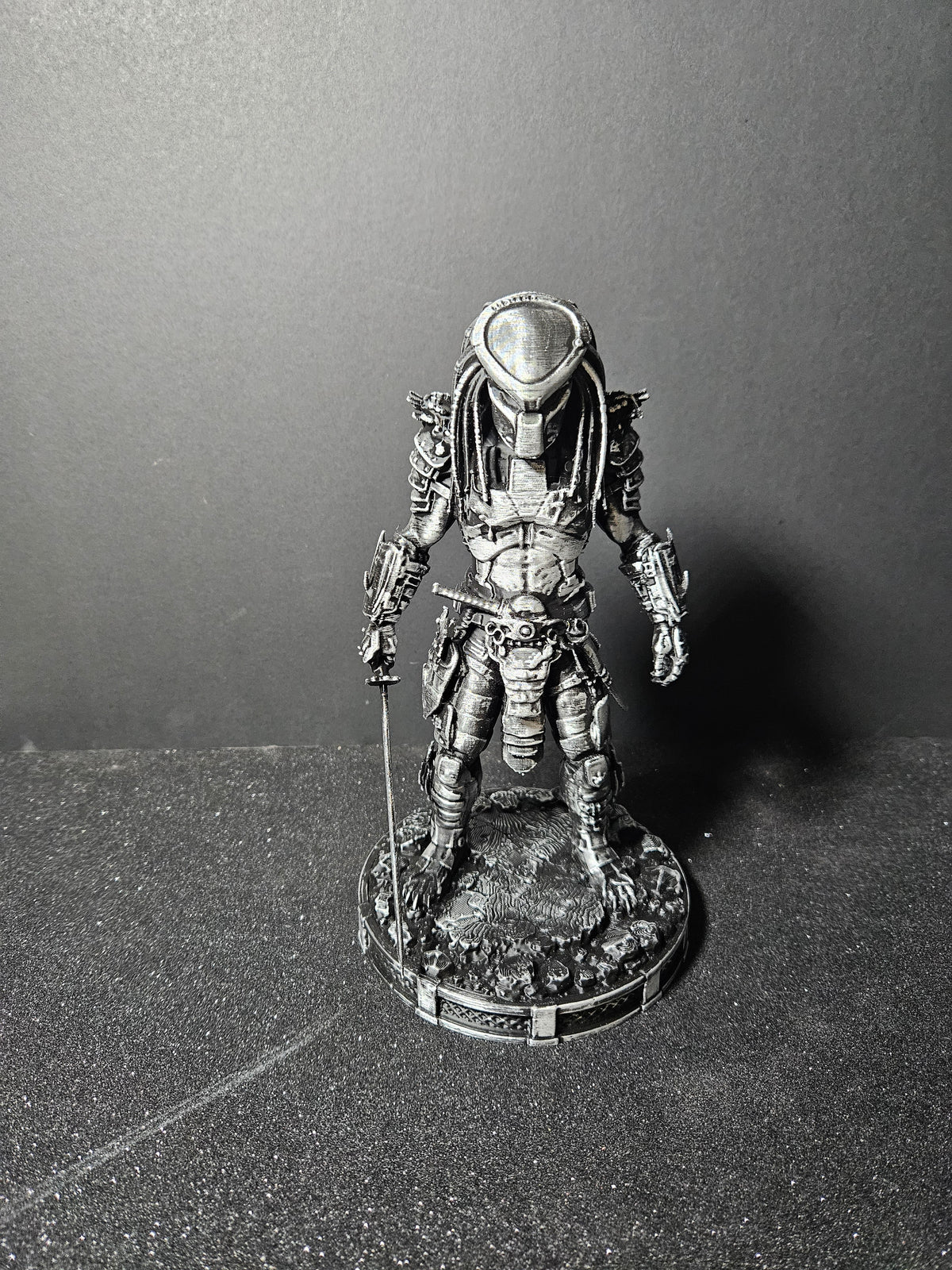 Predator Hunter ⚔️ | Predator Sculpture – 25cm