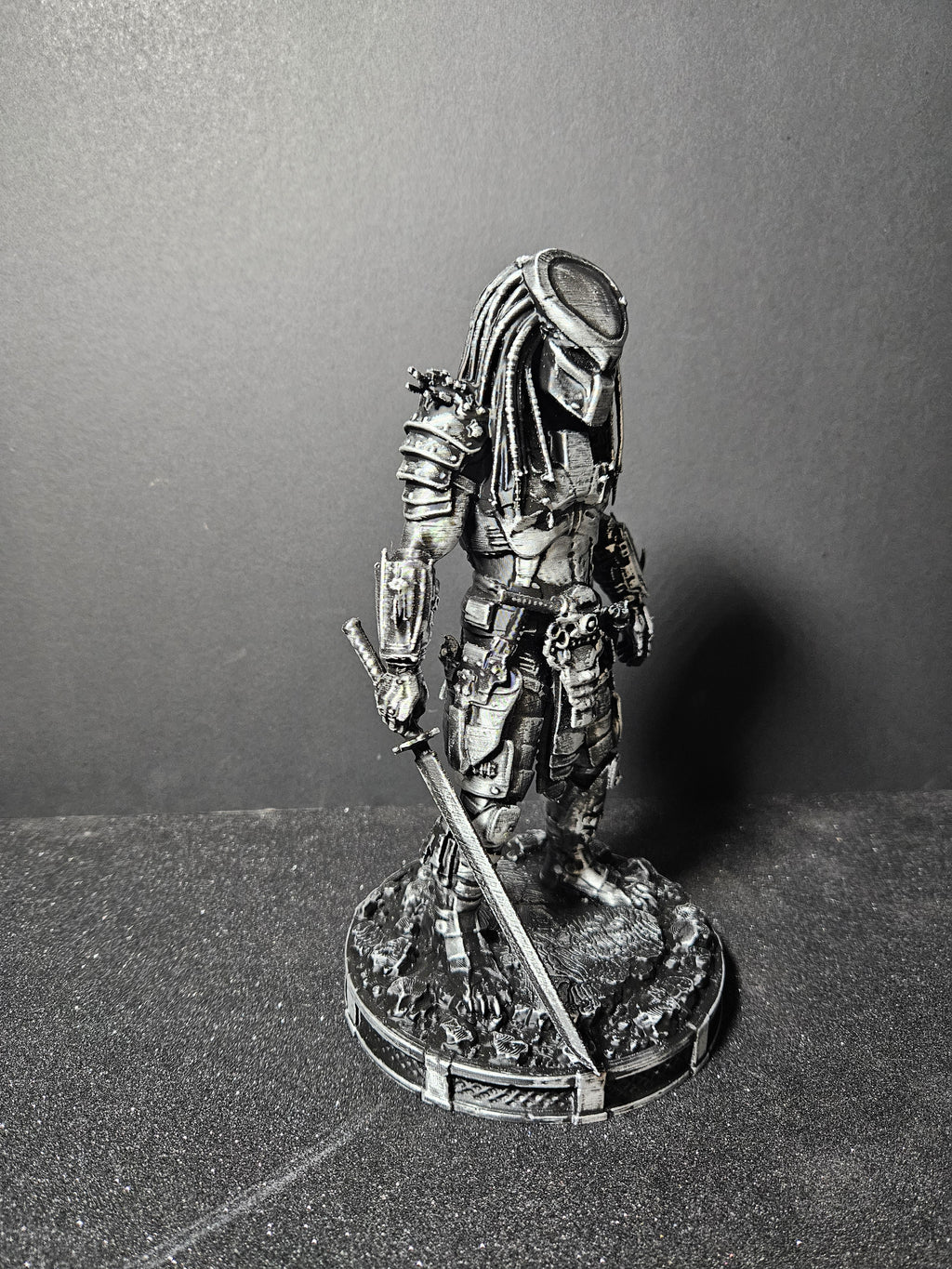 Predator Hunter ⚔️ | Predator Sculpture – 25cm