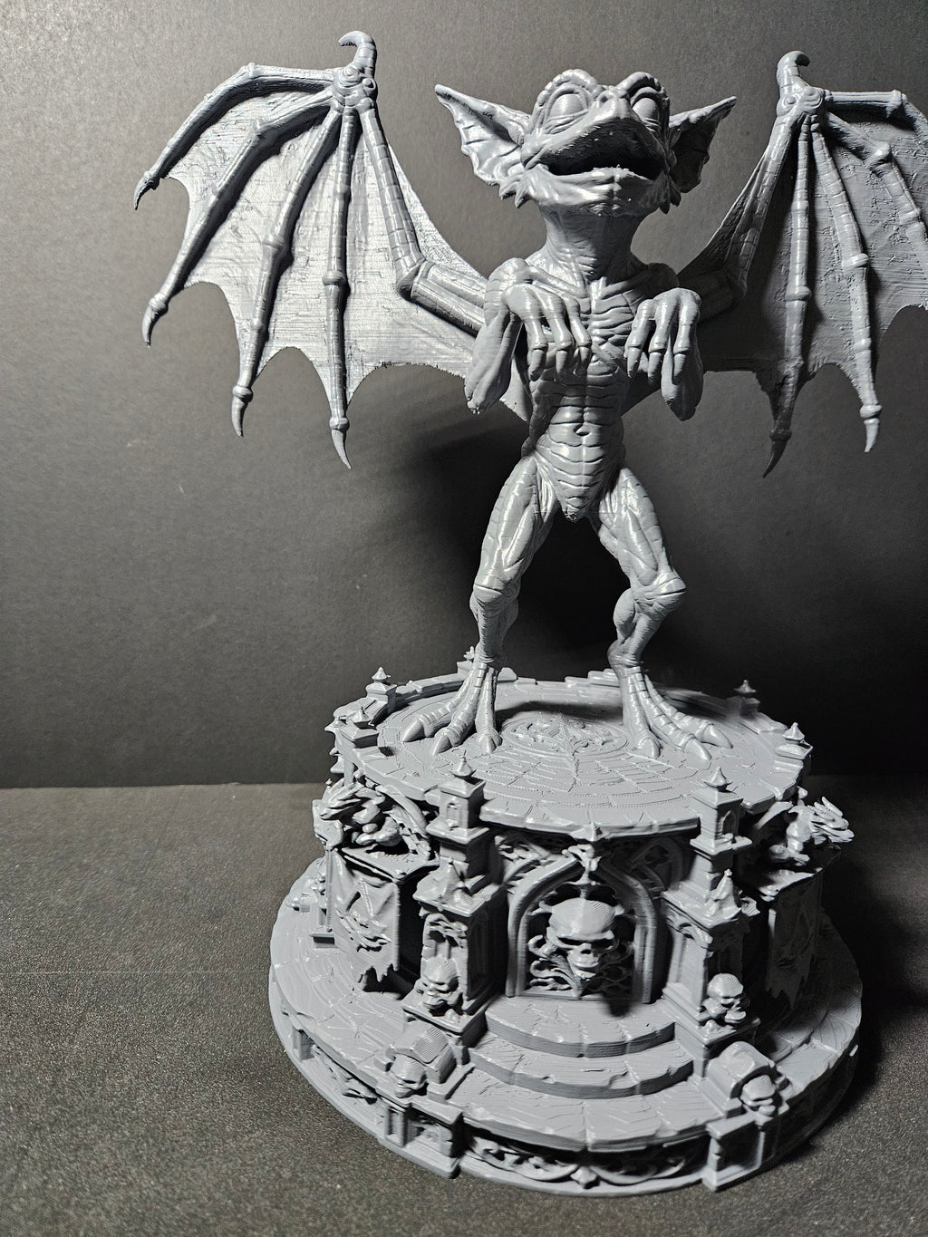 Gargoyle Gremlin 🦇 | Gothic Sculpture – 30cm