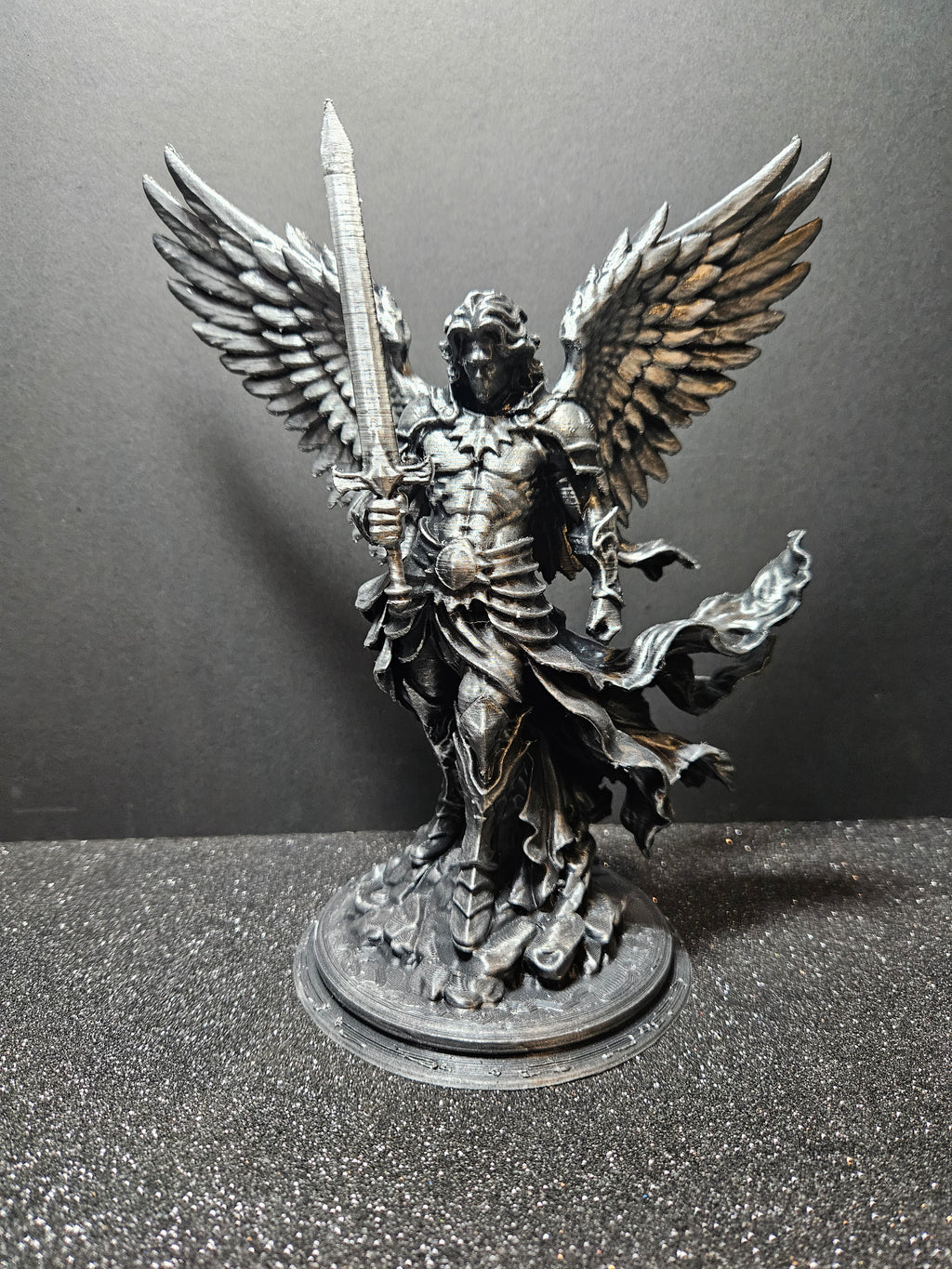 Archangel Michael V8 ⚔️🪽 | Silver & Black Sculpture – 25cm