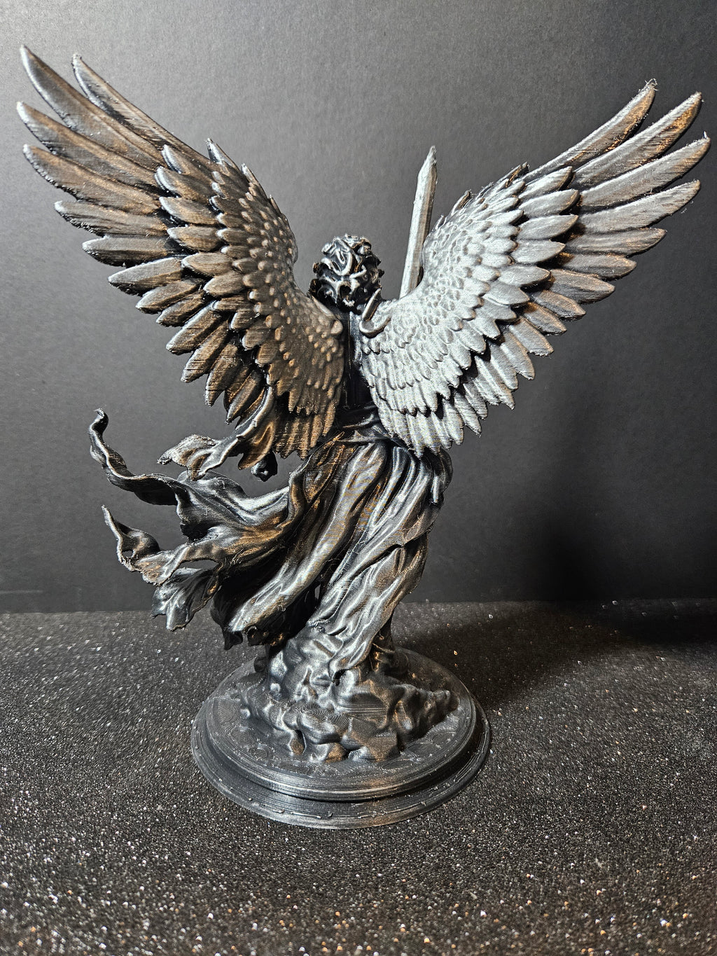 Archangel Michael V8 ⚔️🪽 | Silver & Black Sculpture – 25cm
