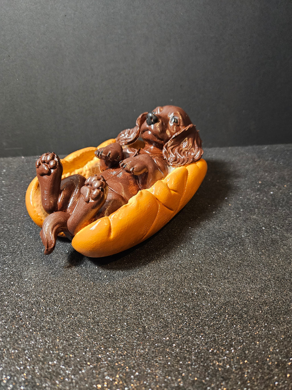 Hot Dog 🌭🐶 | Dachshund Hot Dog Sculpture – 20cm