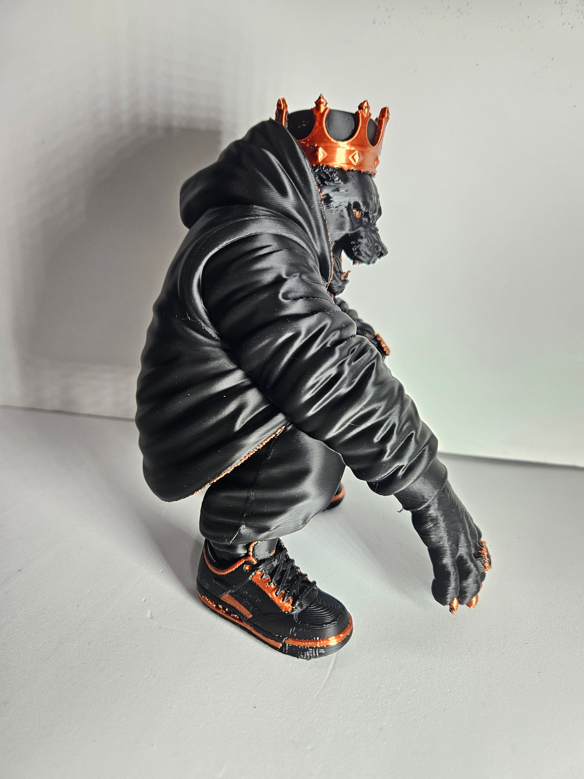 King Claw 👑🐾 | Black Panther Sculpture – 16cm