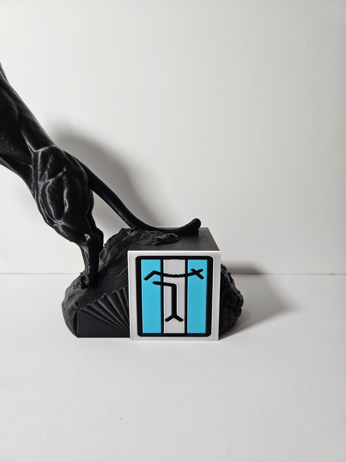 Pantera Panther – 30cm Automotive Sculpture