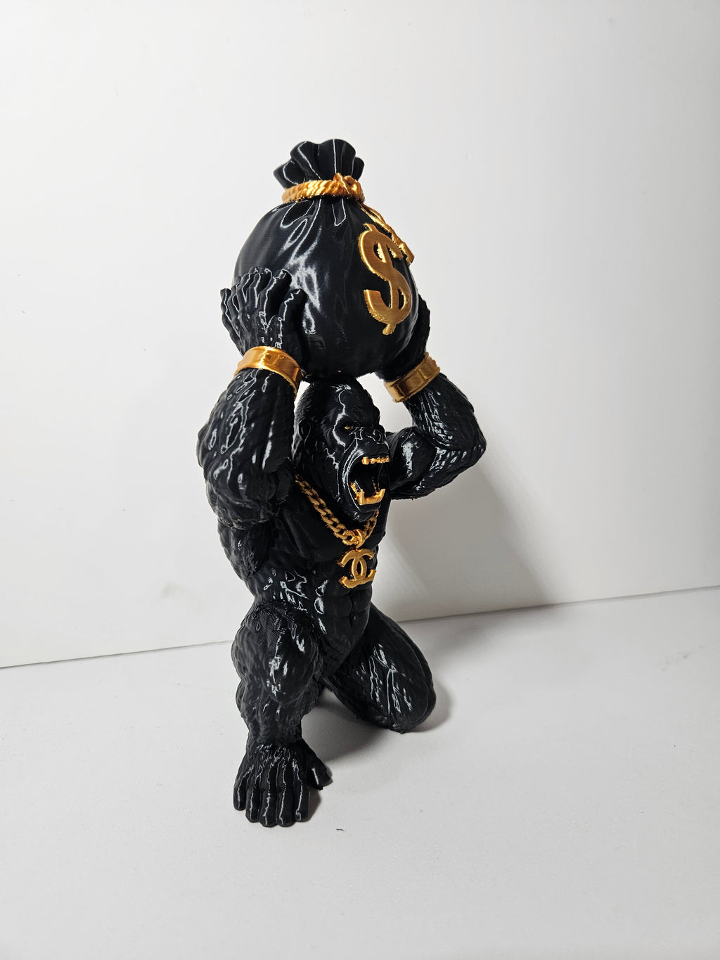 King Kong Cash – 18cm Gorilla Sculpture