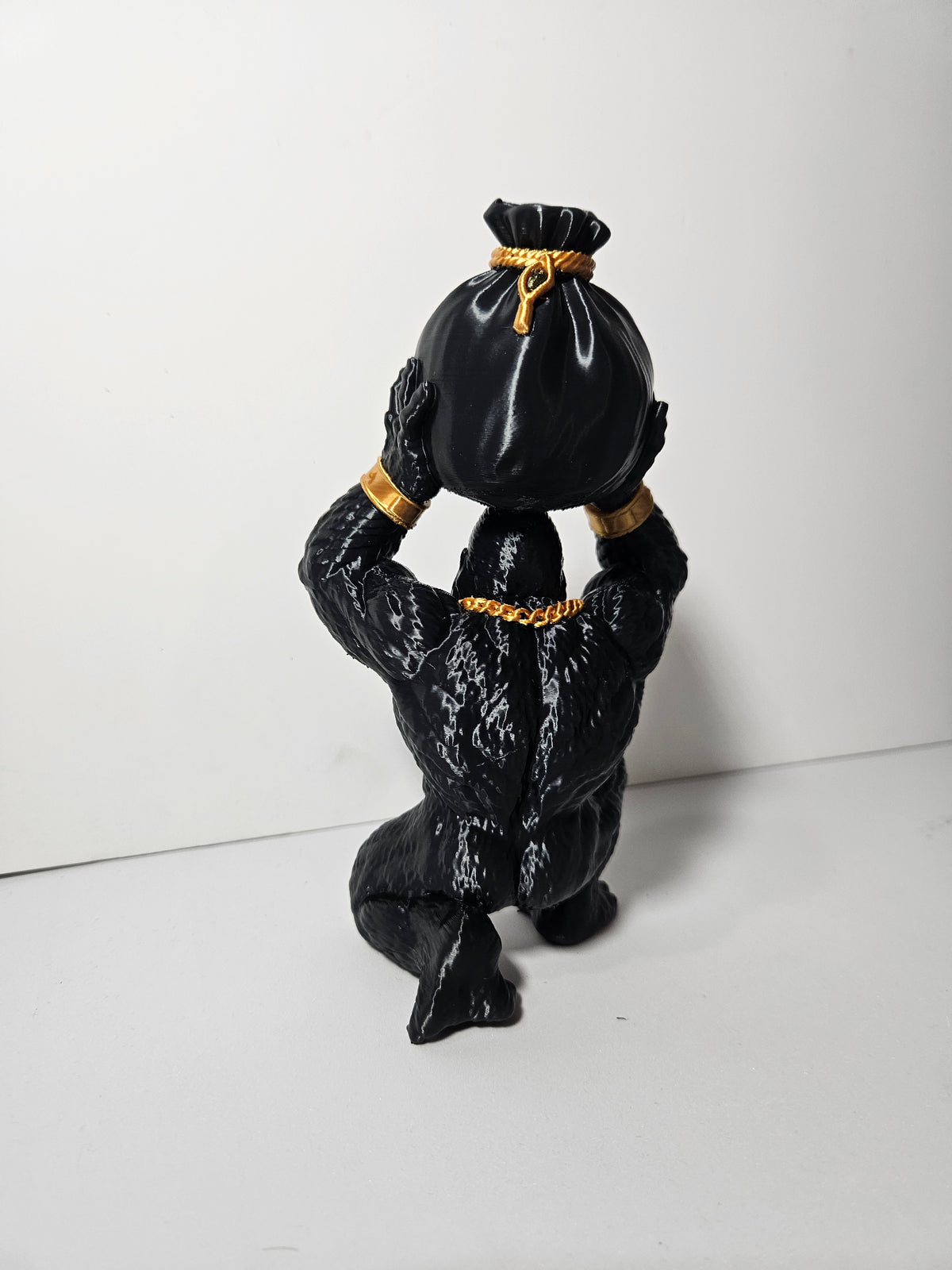 King Kong Cash – 18cm Gorilla Sculpture