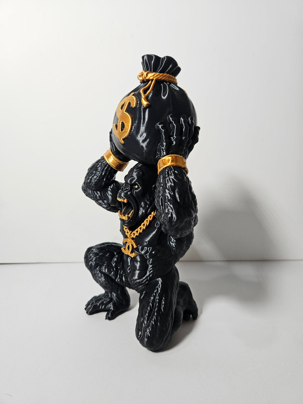 King Kong Cash – 18cm Gorilla Sculpture