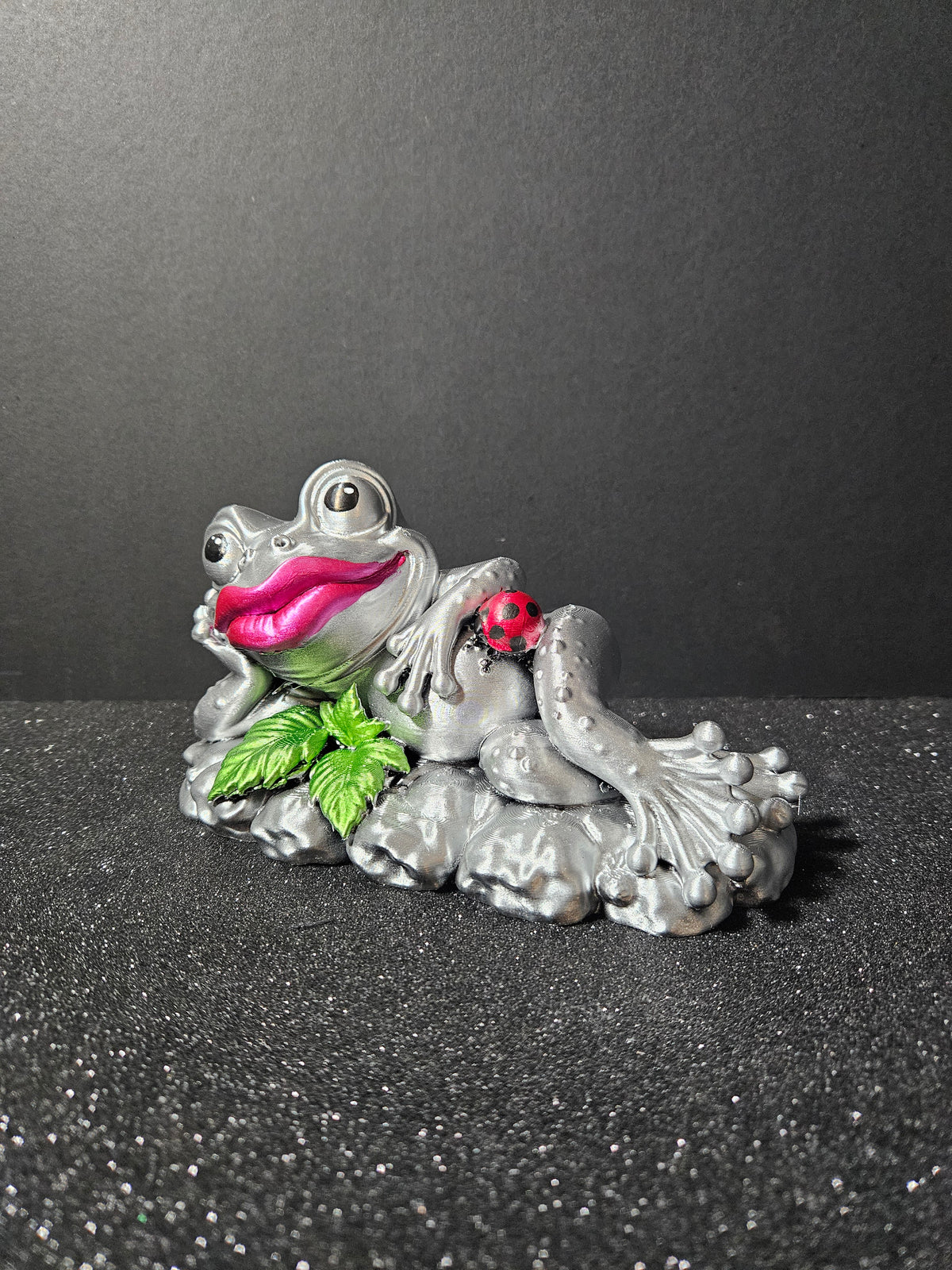 Frogalicious – 20cm Frog Sculpture