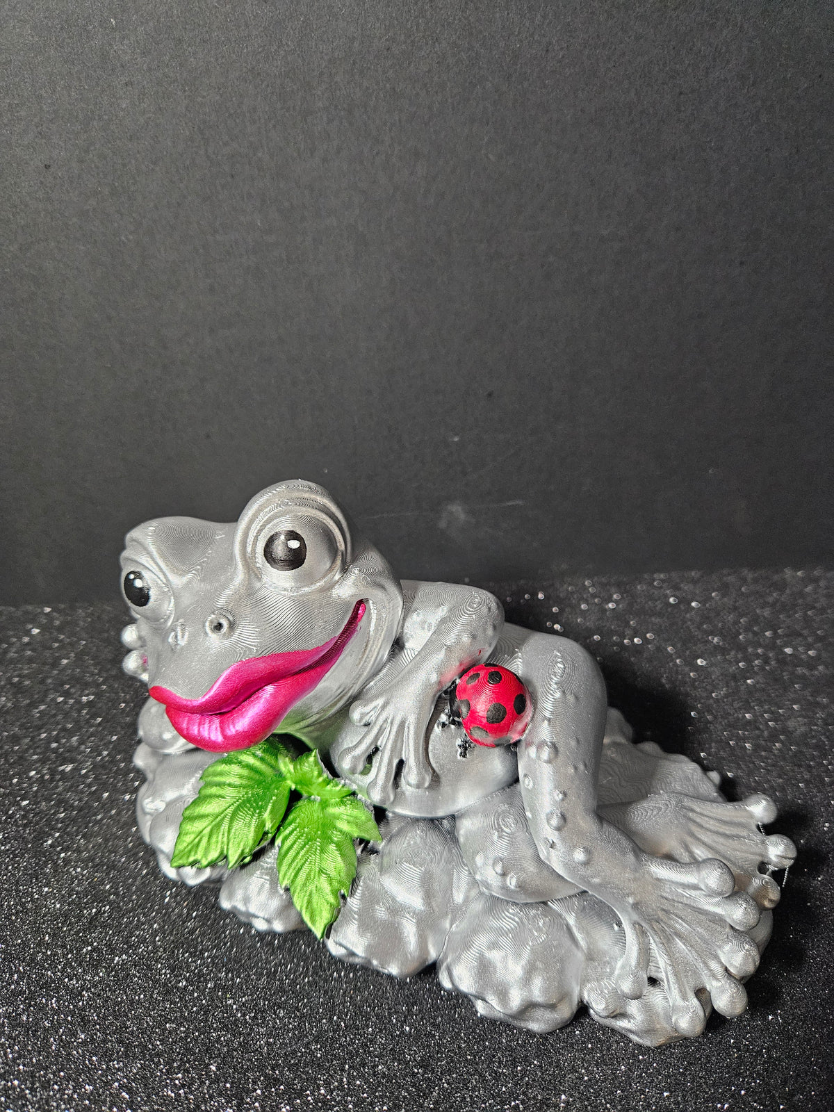 Frogalicious – 20cm Frog Sculpture